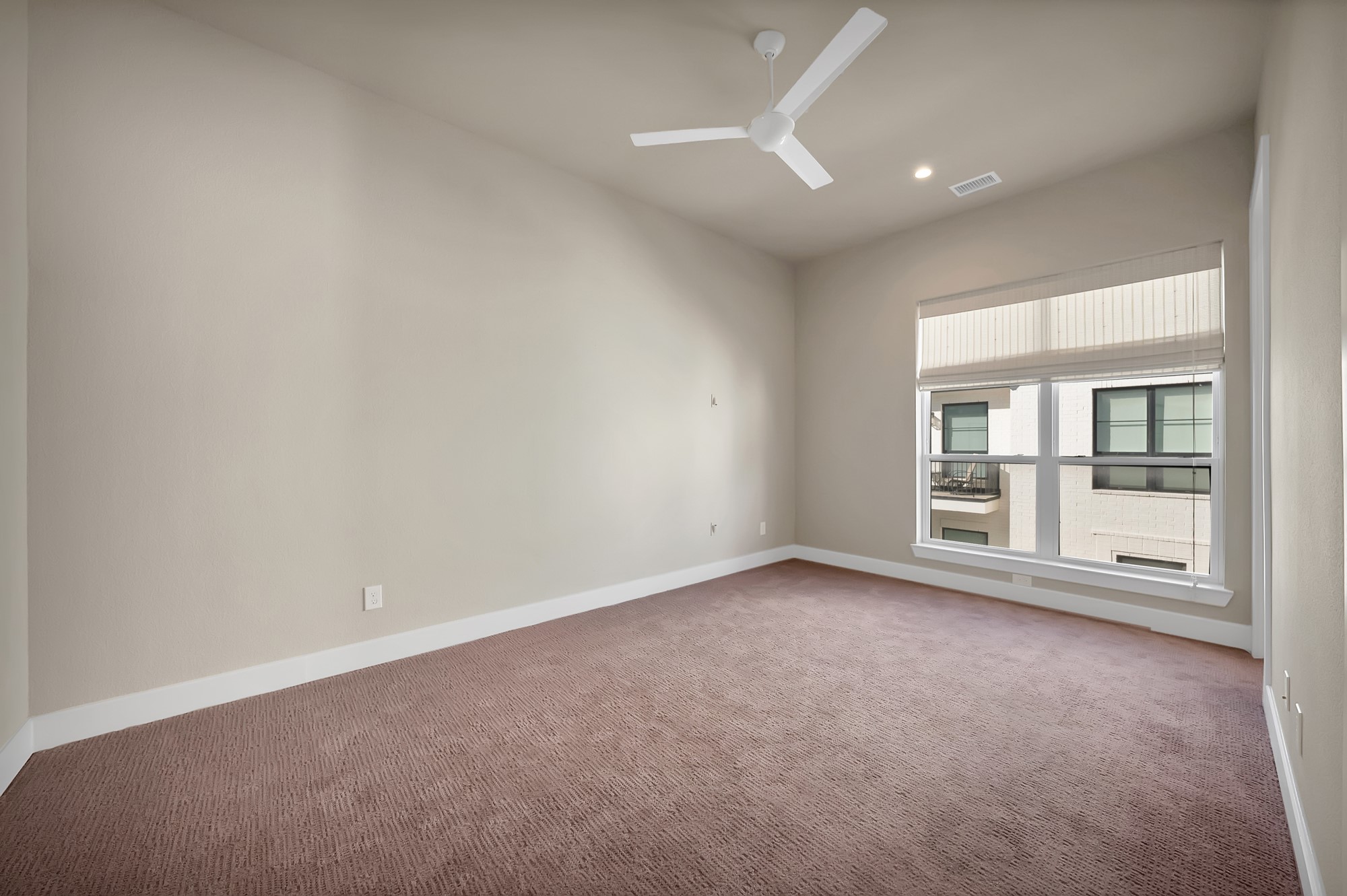 123 Garden Court E