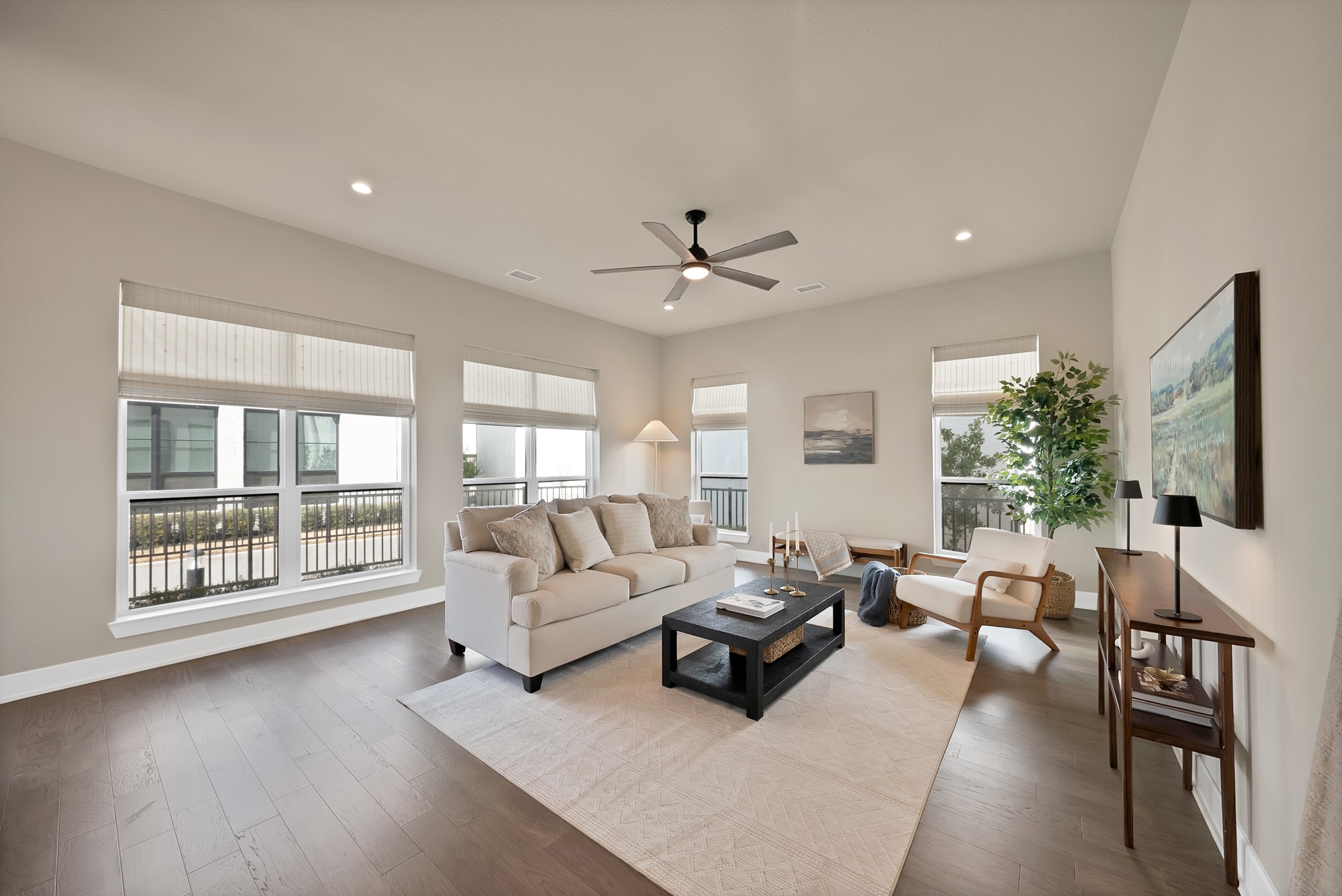 123 Garden Court E