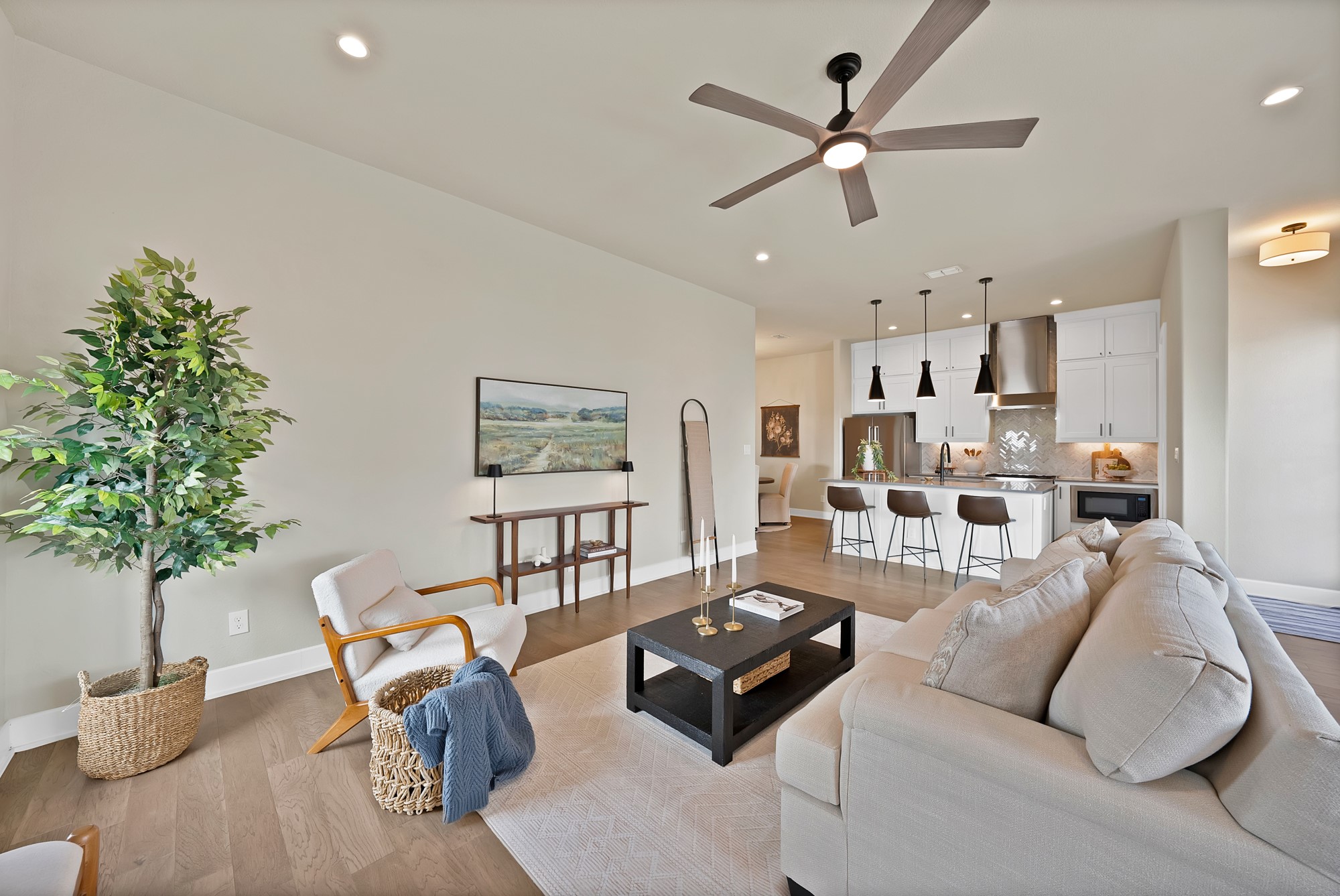 123 Garden Court E
