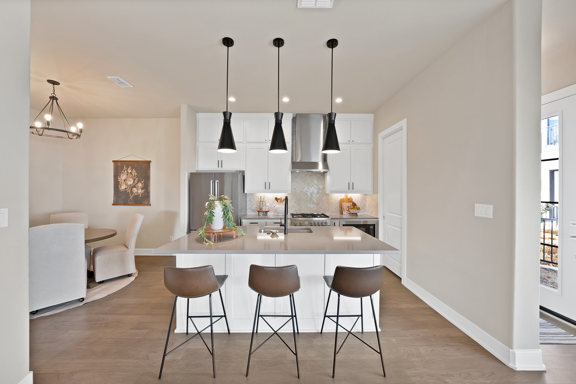 123 Garden Court E