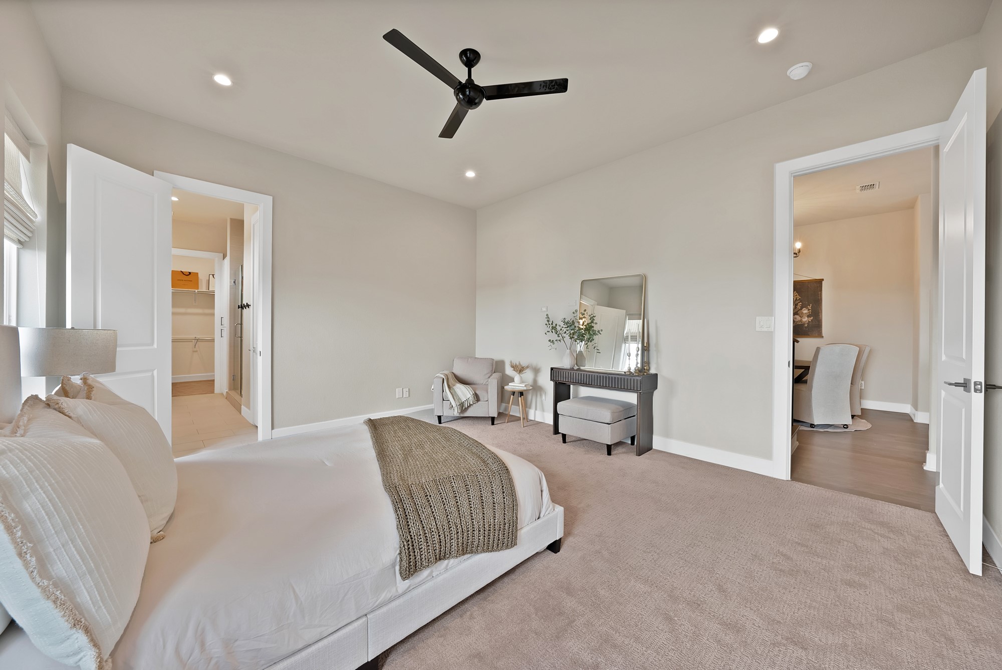 123 Garden Court E