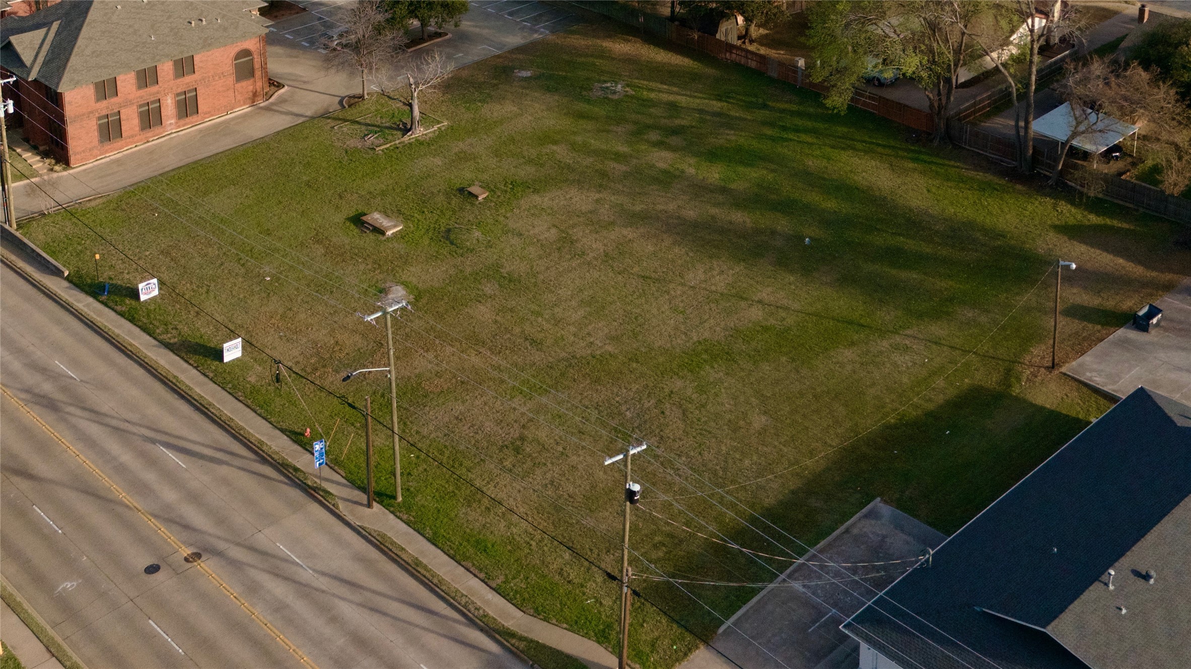 3208 W Park Row Drive