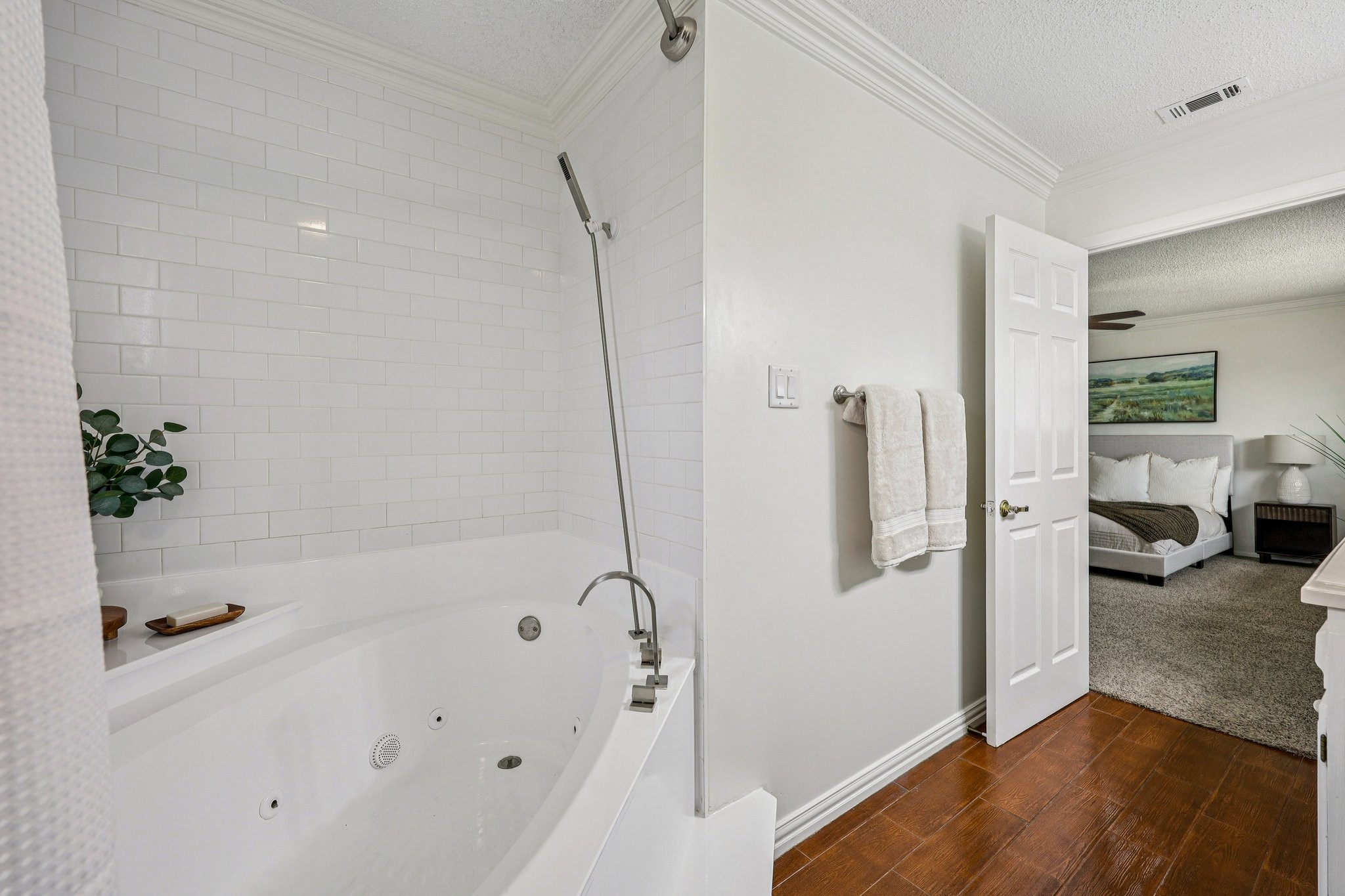 1015 Rocky Canyon Road