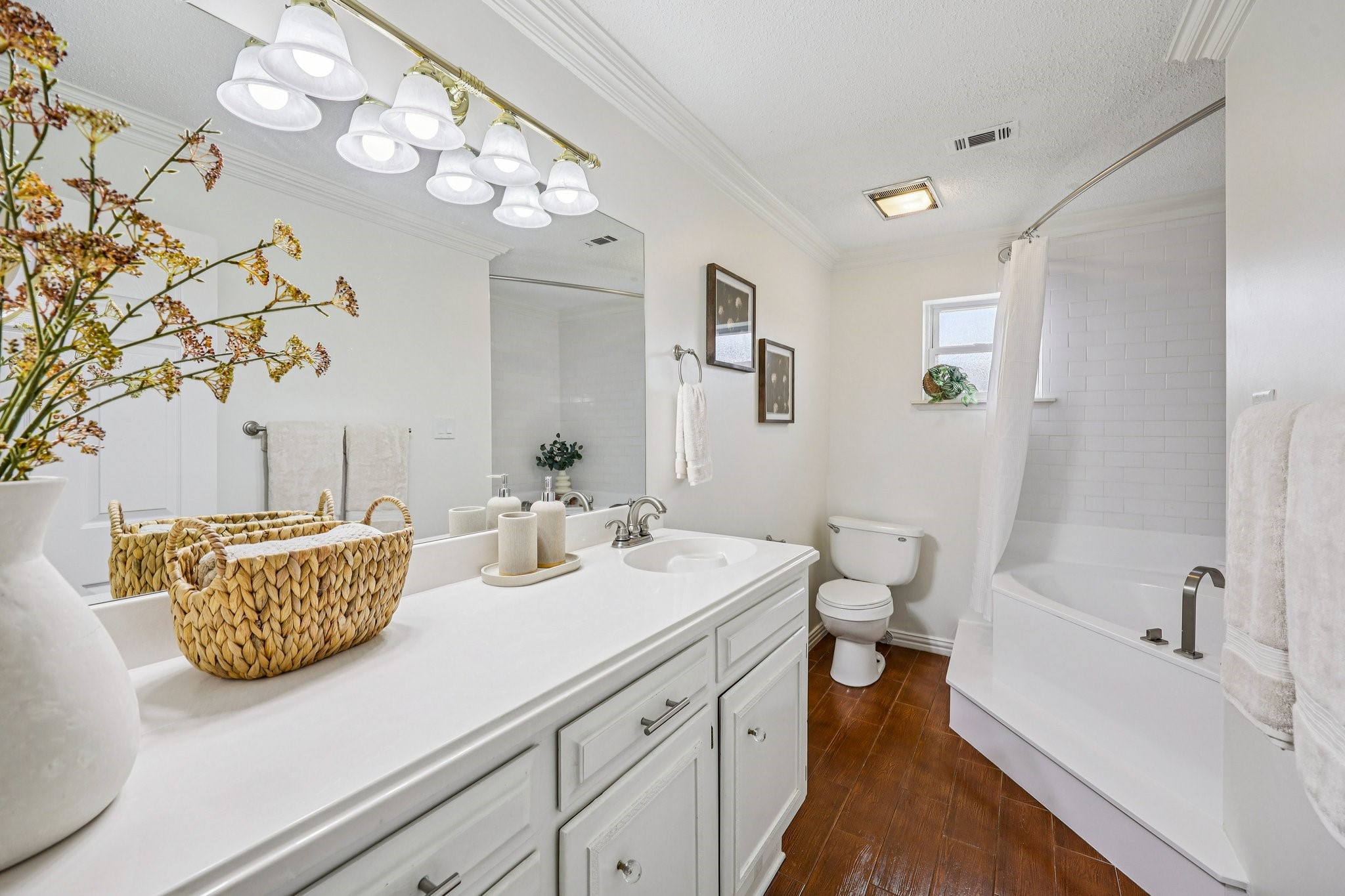 1015 Rocky Canyon Road