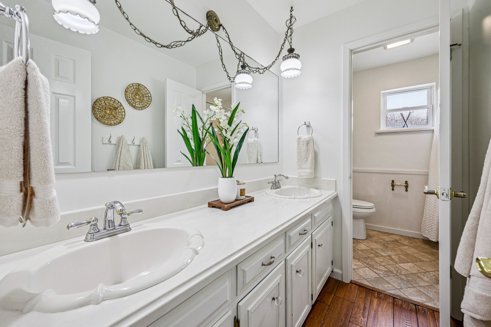 1015 Rocky Canyon Road