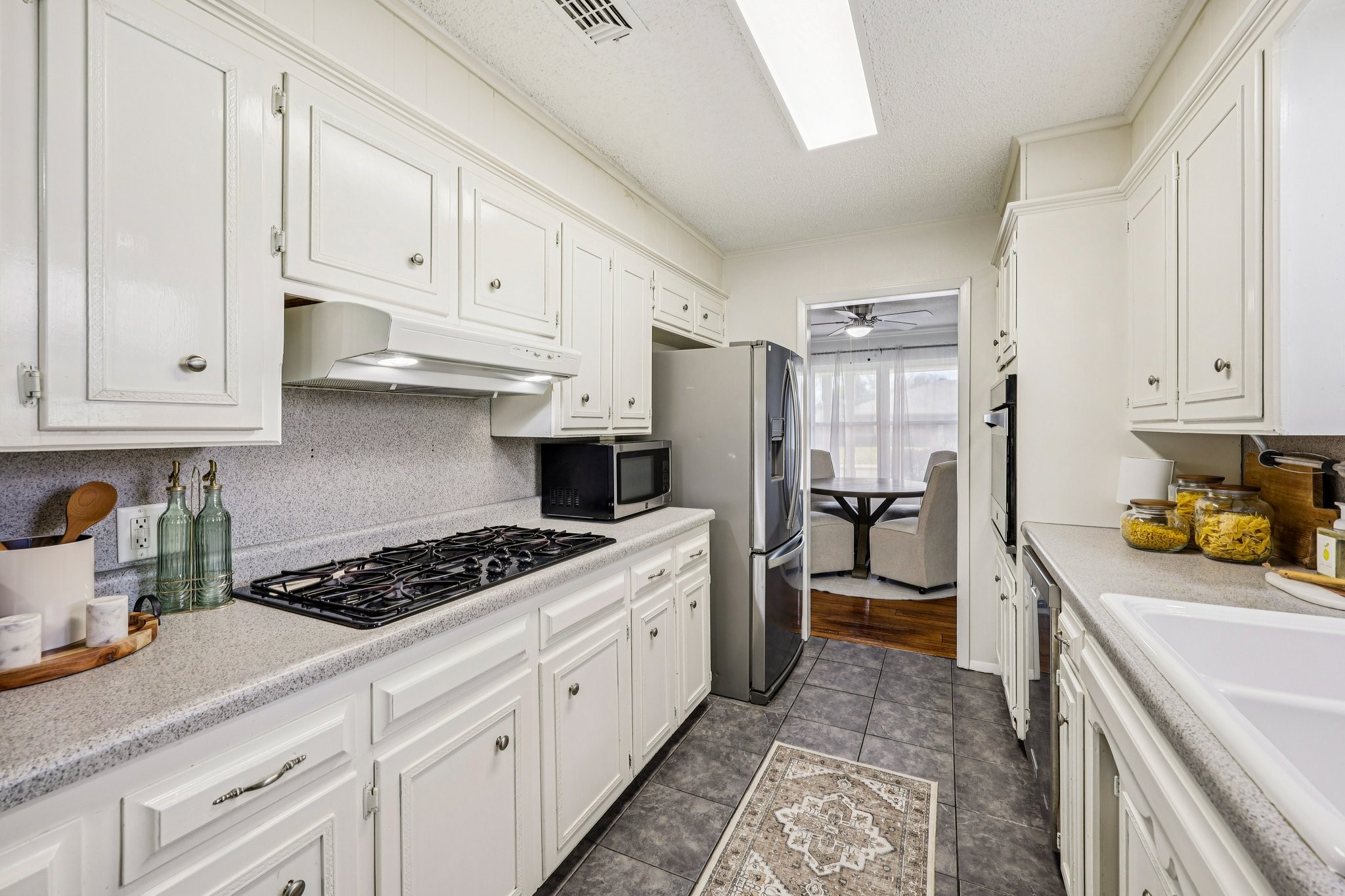 1015 Rocky Canyon Road