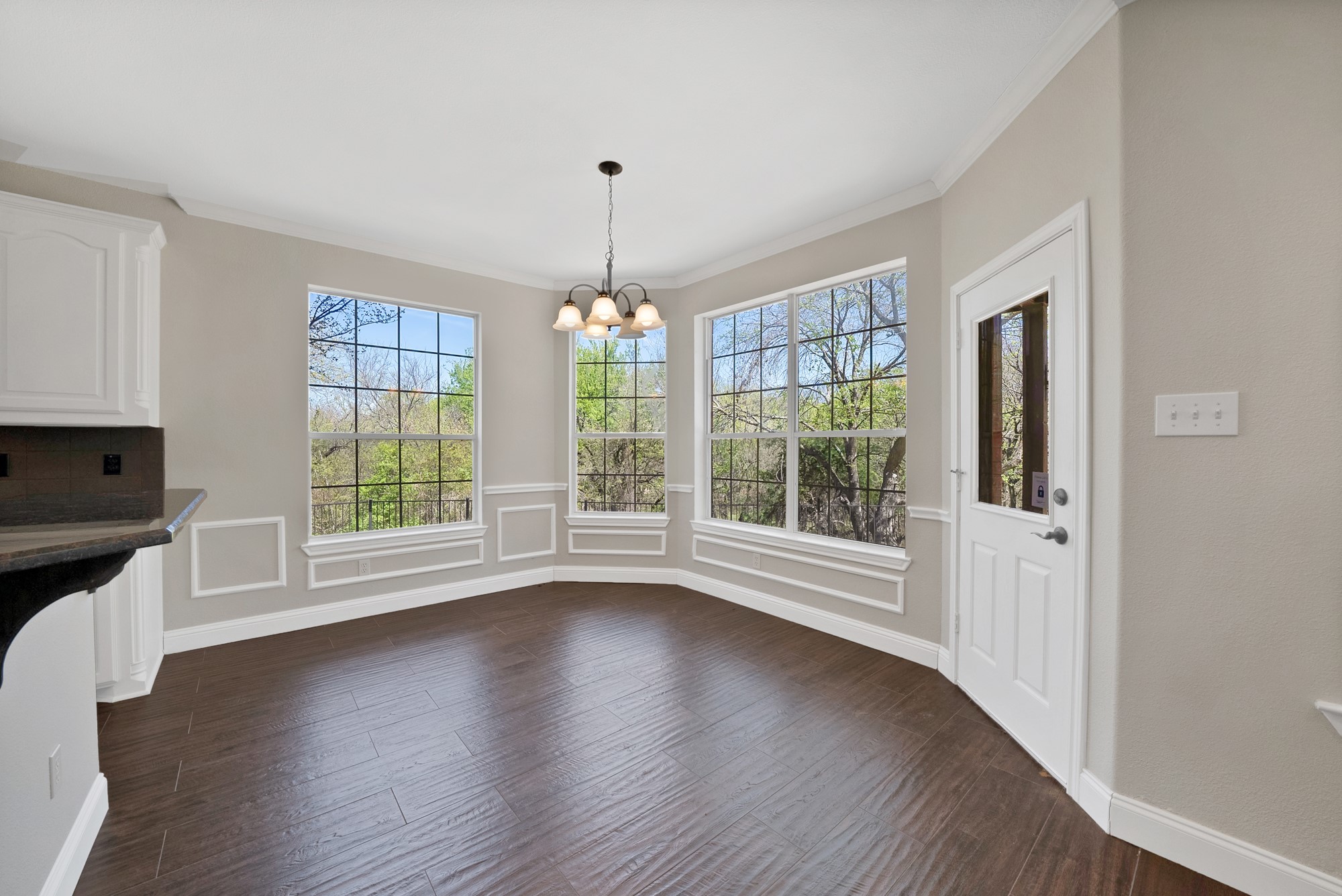 2770 S Lakeview Drive