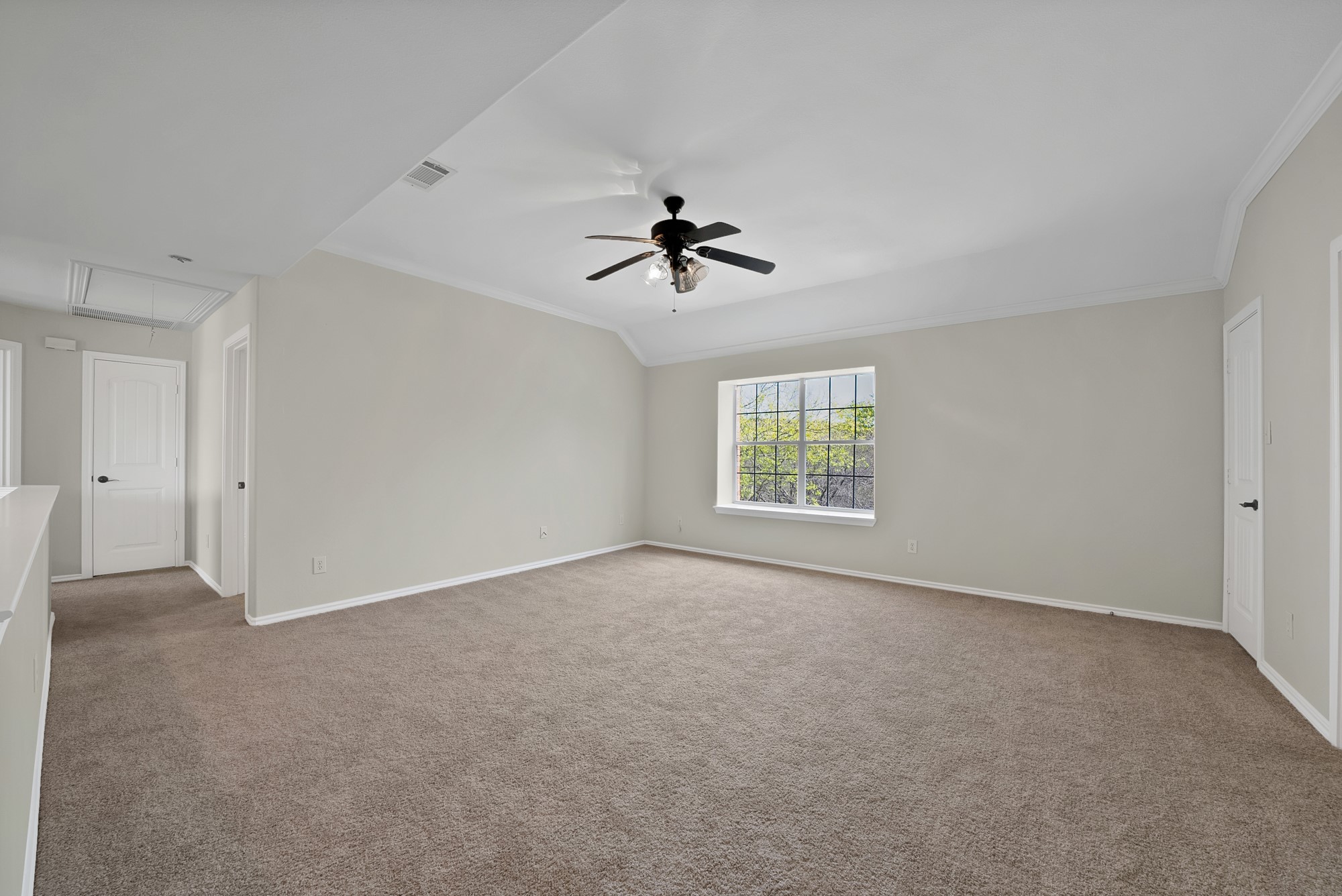 2770 S Lakeview Drive