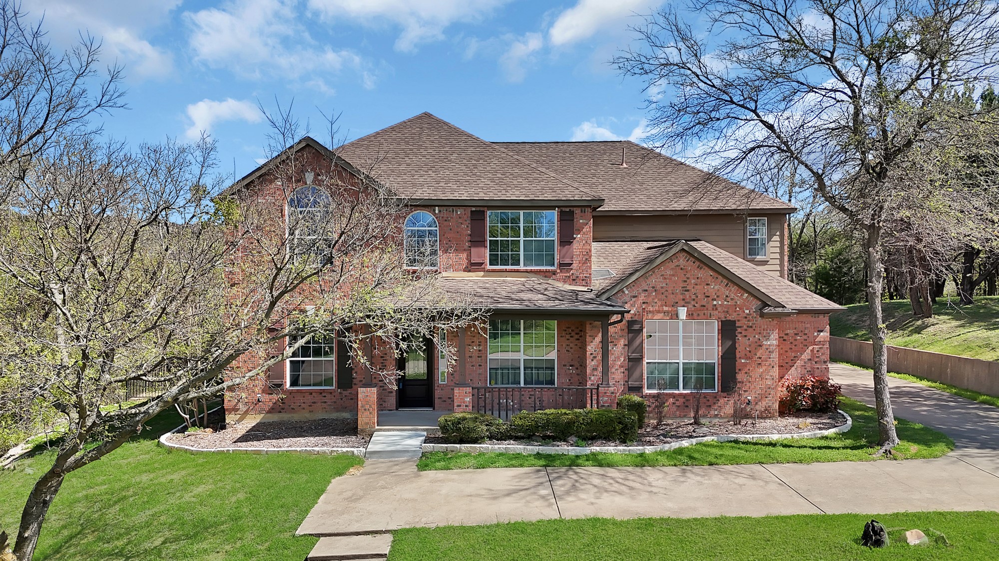 2770 S Lakeview Drive