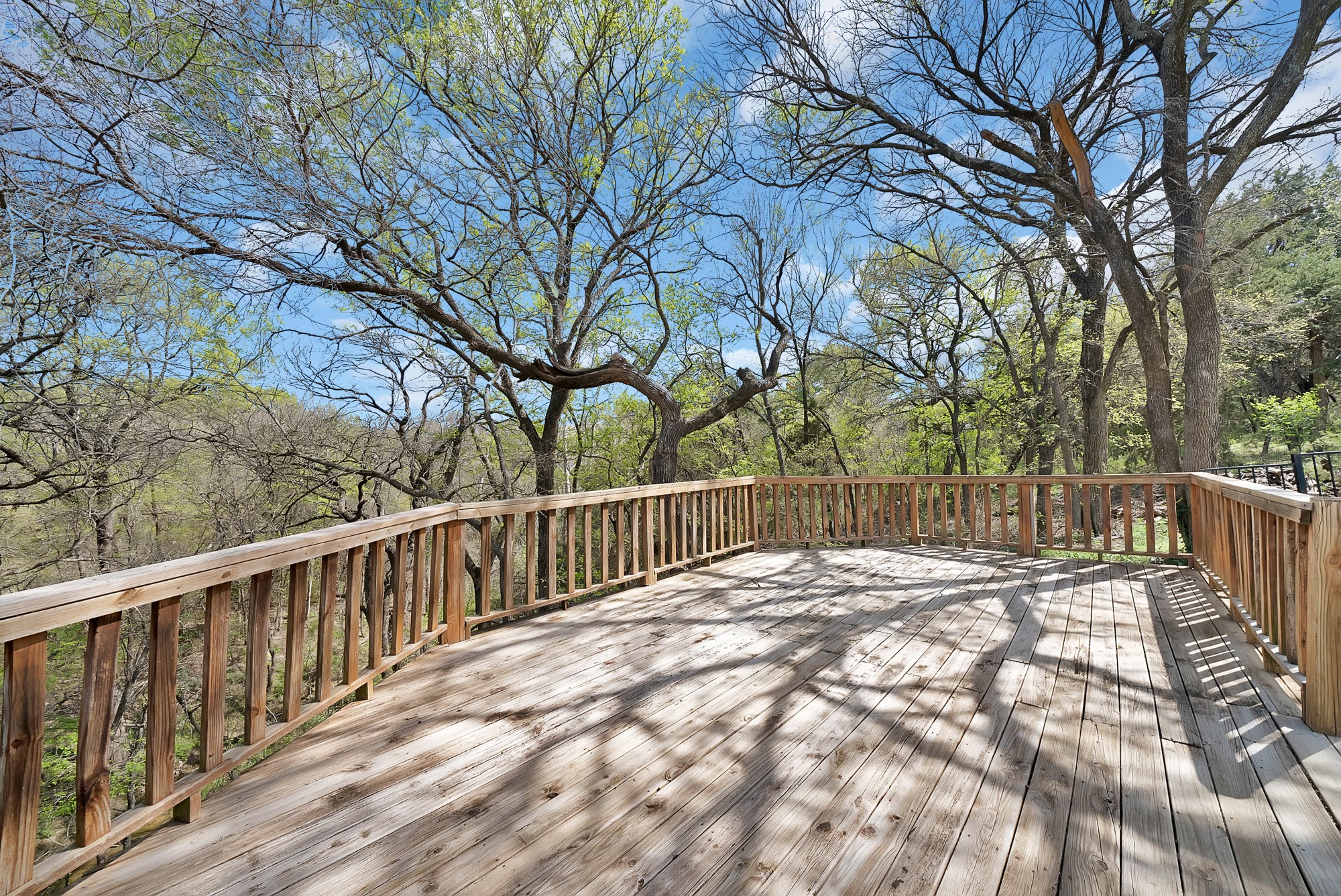 2770 S Lakeview Drive