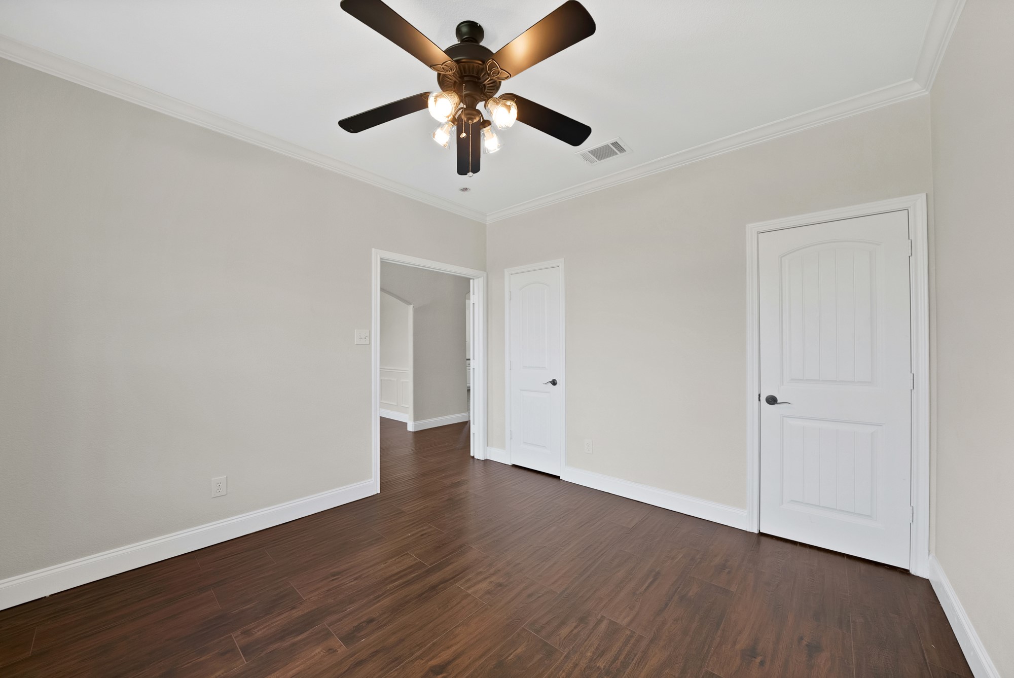 2770 S Lakeview Drive