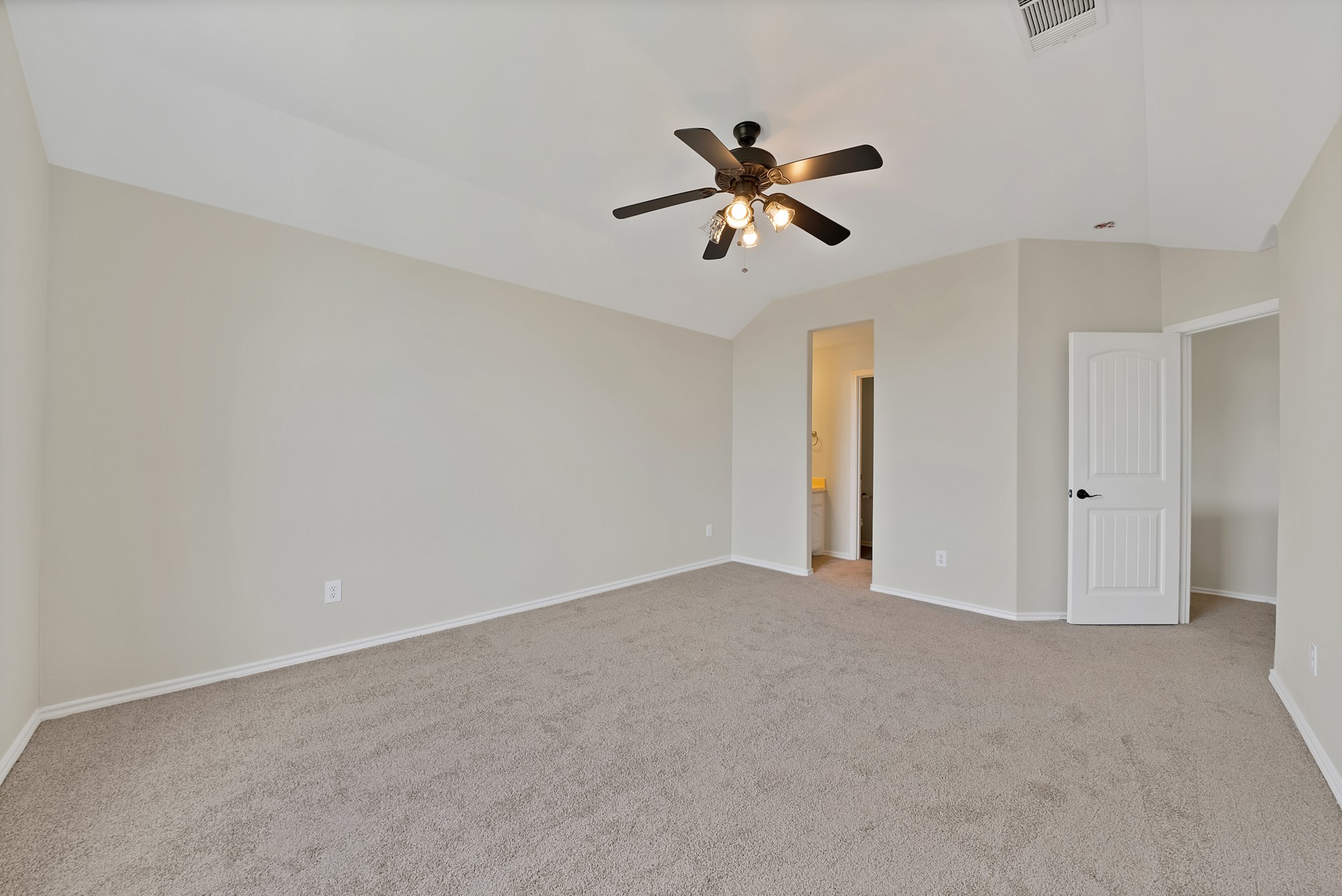 2770 S Lakeview Drive