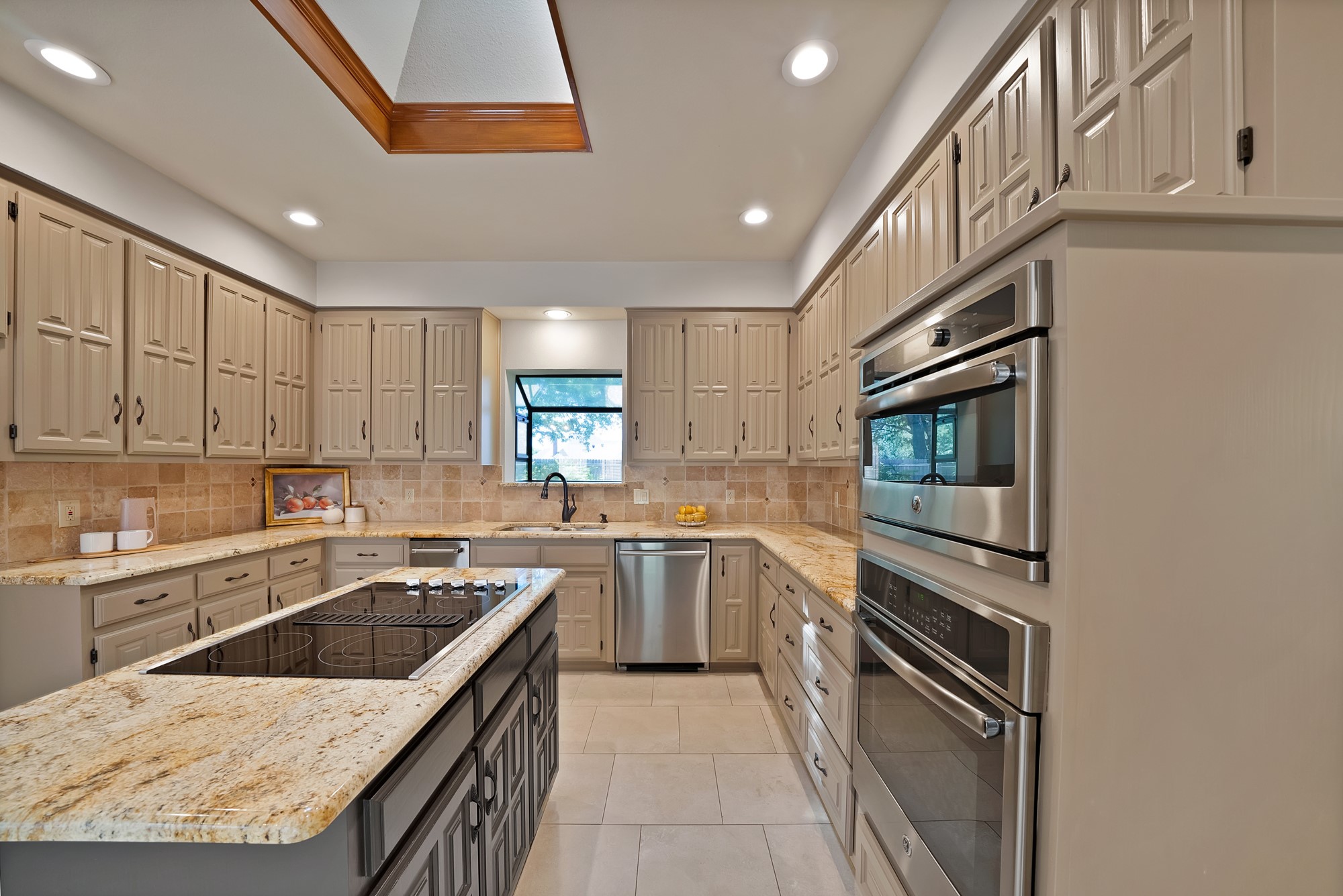 2900 Oak Trail Court