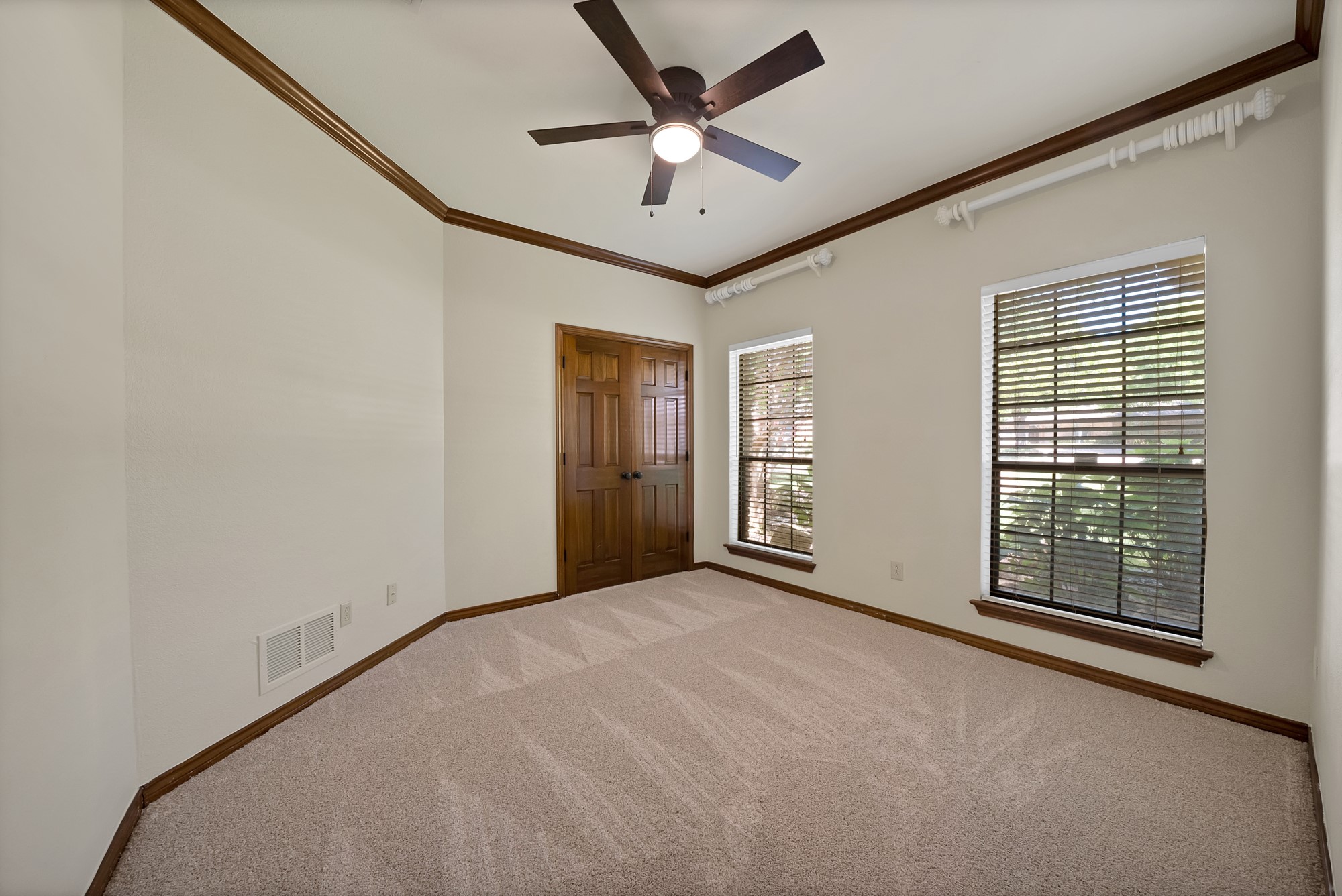 2900 Oak Trail Court