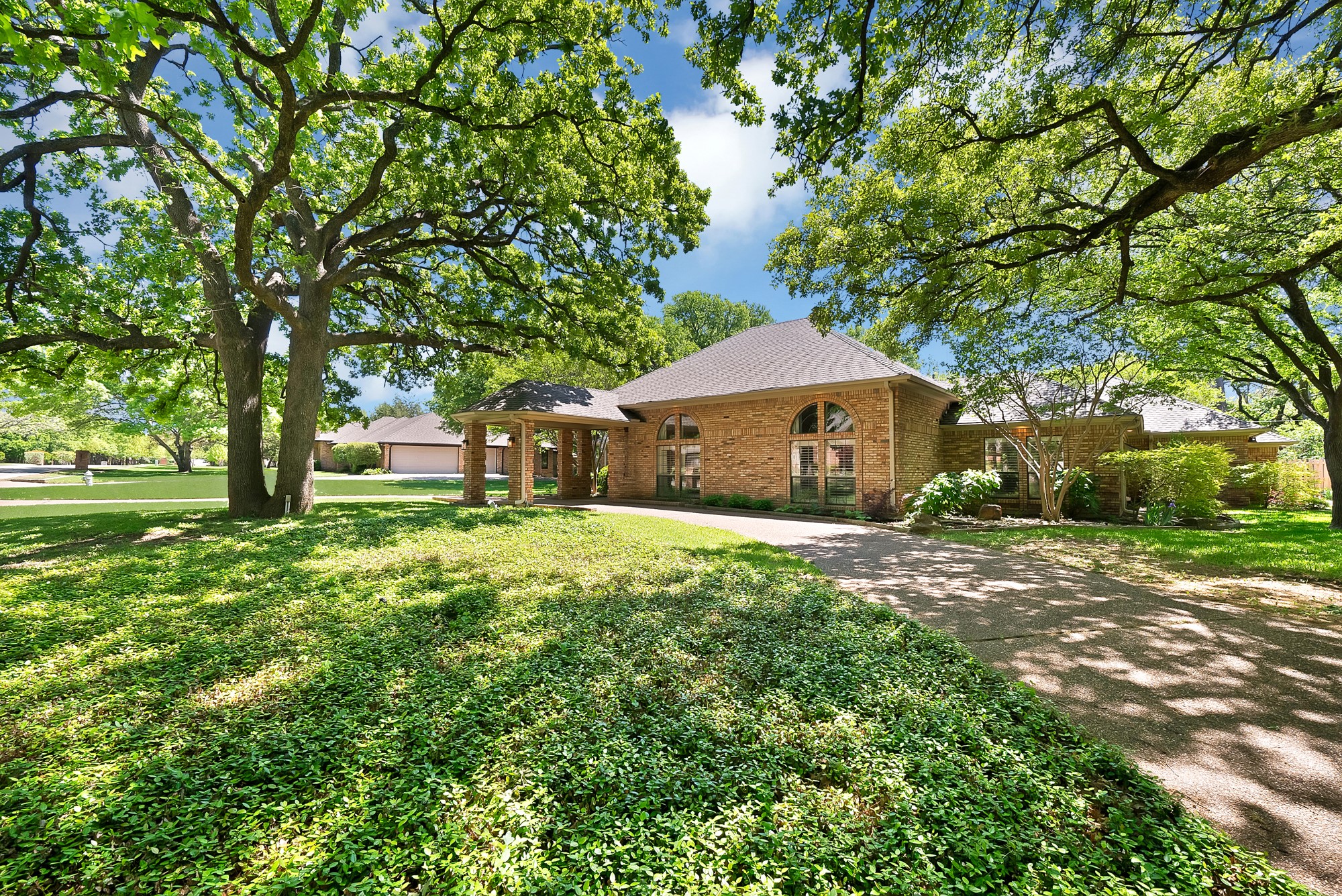 2900 Oak Trail Court