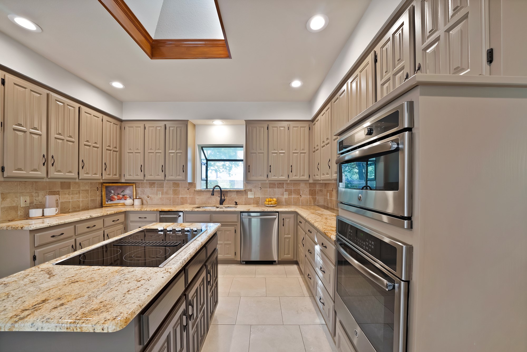 2900 Oak Trail Court