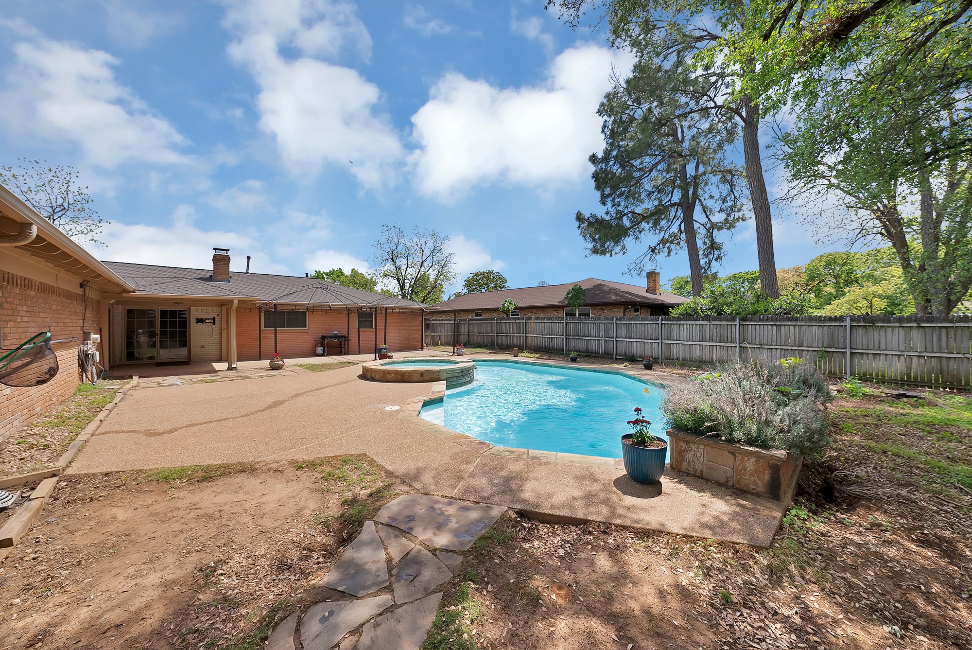 1500 Wagon Wheel Trail