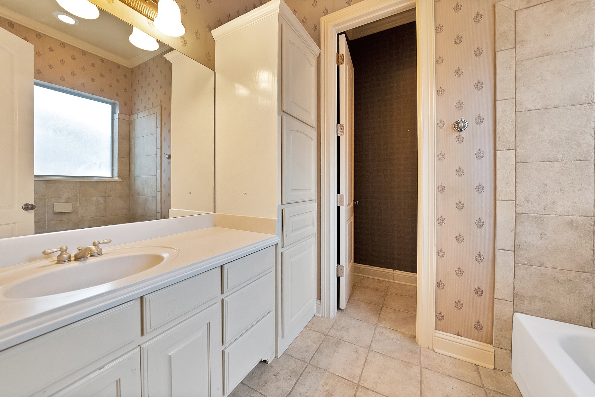 3410 Lake Creek Trail