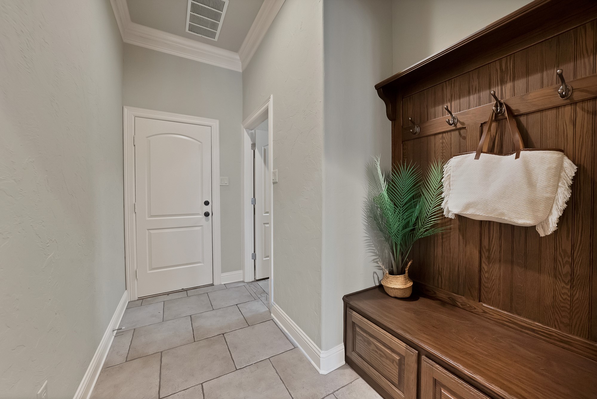 3410 Lake Creek Trail