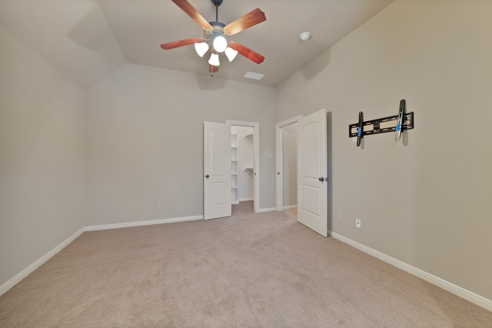 3410 Lake Creek Trail