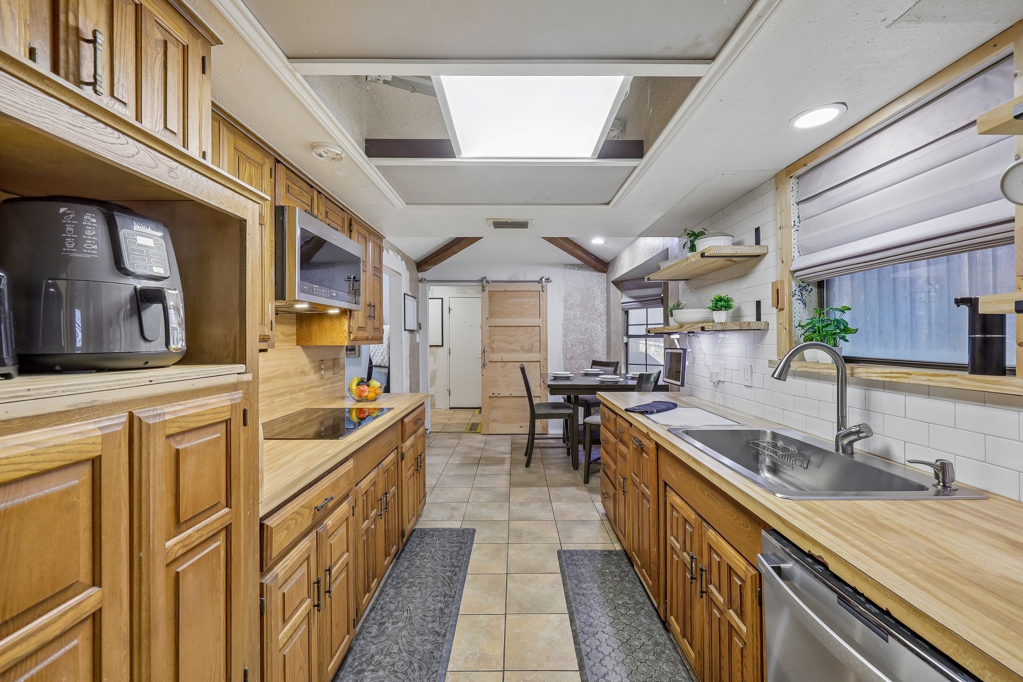 1201 Canadian Circle