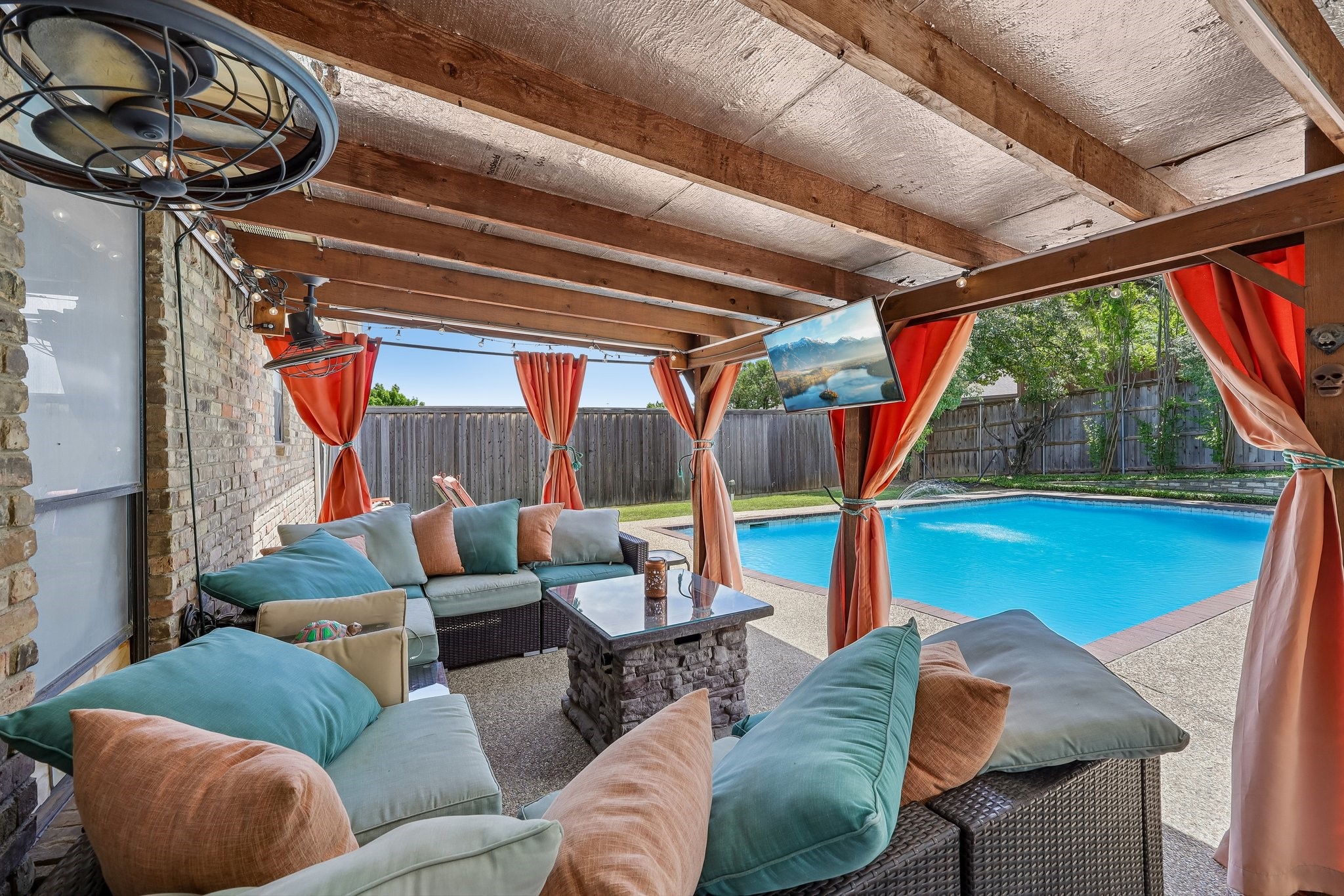 1201 Canadian Circle