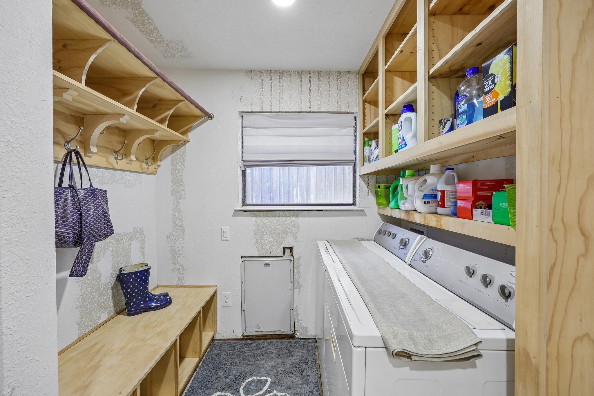 1201 Canadian Circle