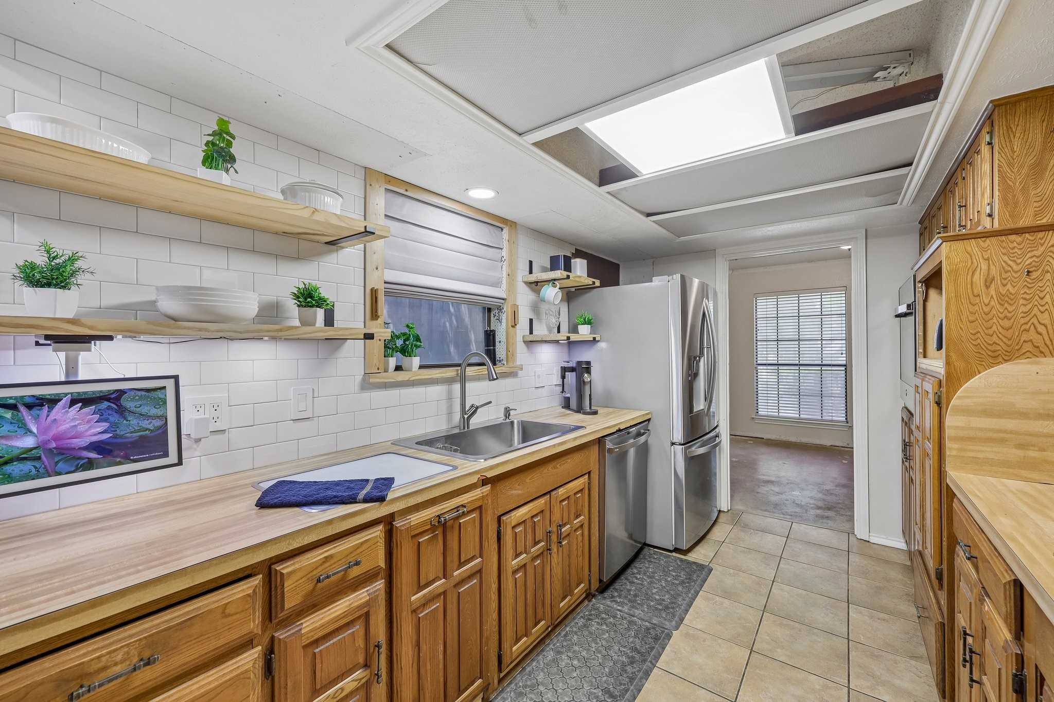 1201 Canadian Circle