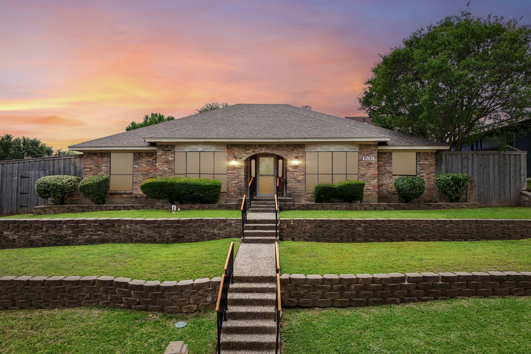 1201 Canadian Circle