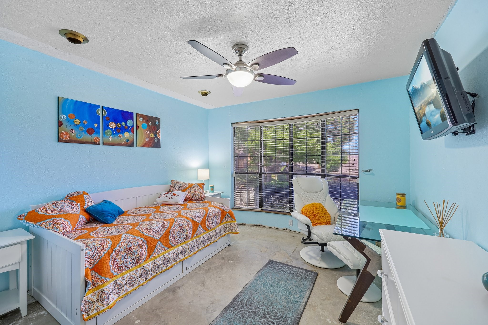 1201 Canadian Circle