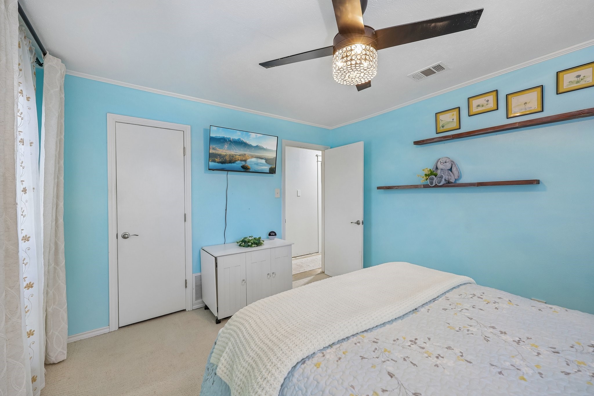 1201 Canadian Circle