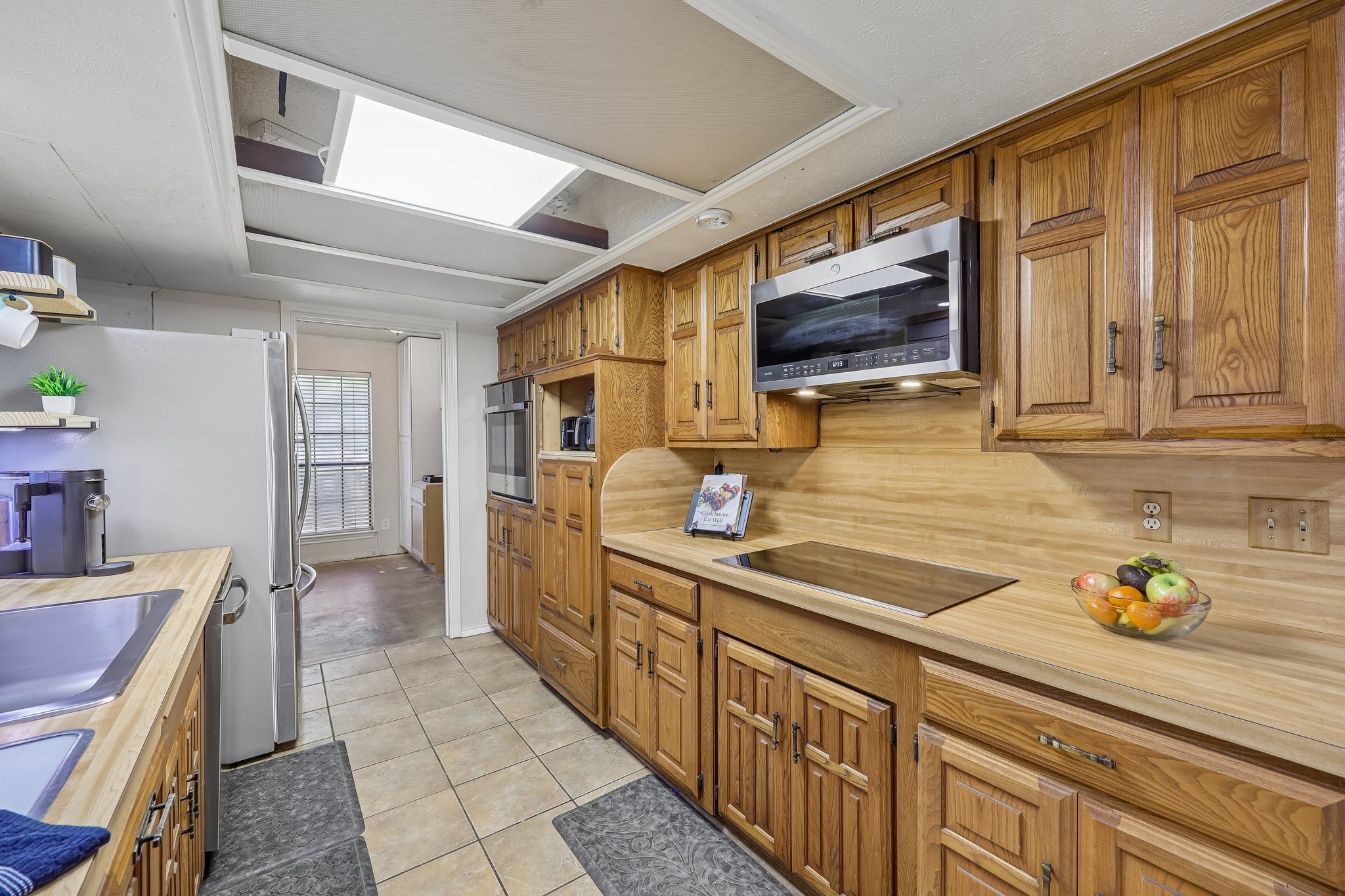 1201 Canadian Circle