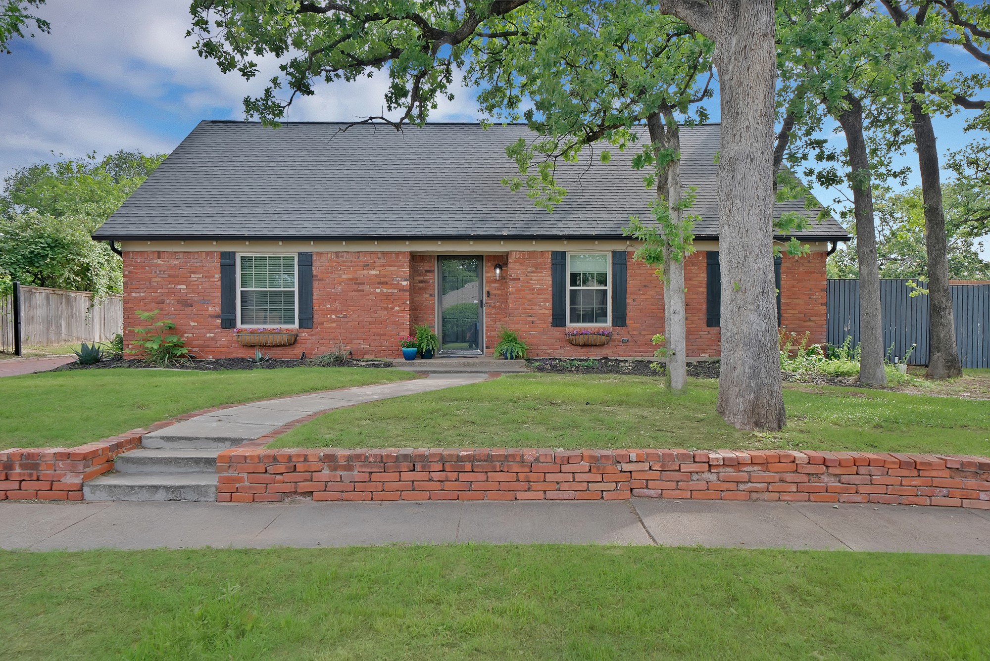 1710 Hilltop Lane