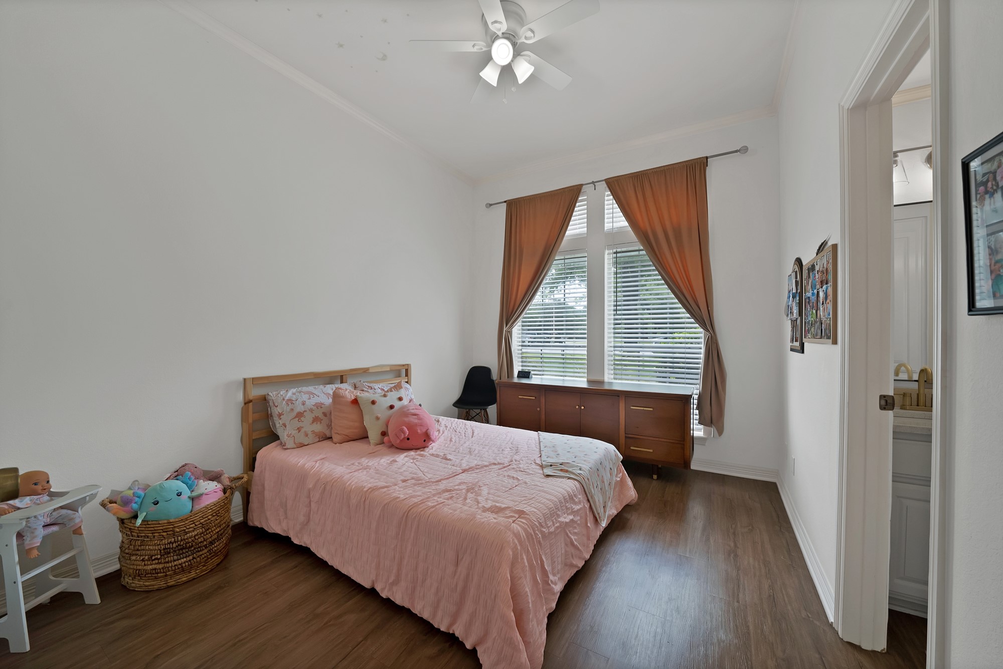 3105 Sunset Lane