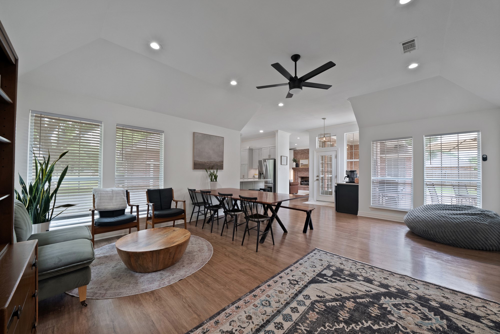 3105 Sunset Lane