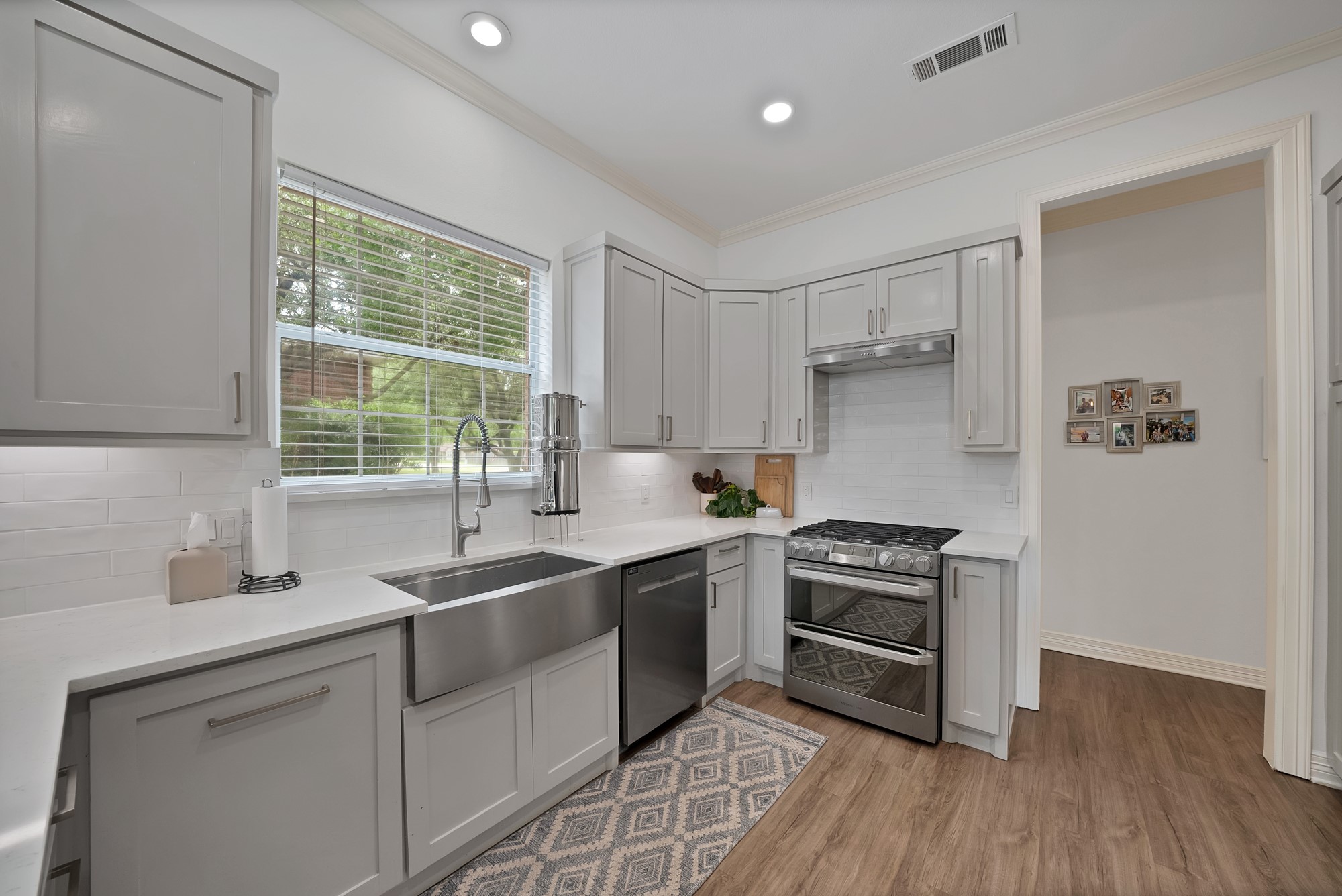 3105 Sunset Lane