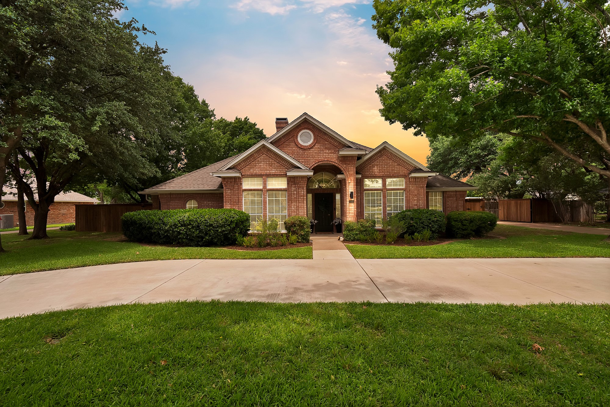 3105 Sunset Lane