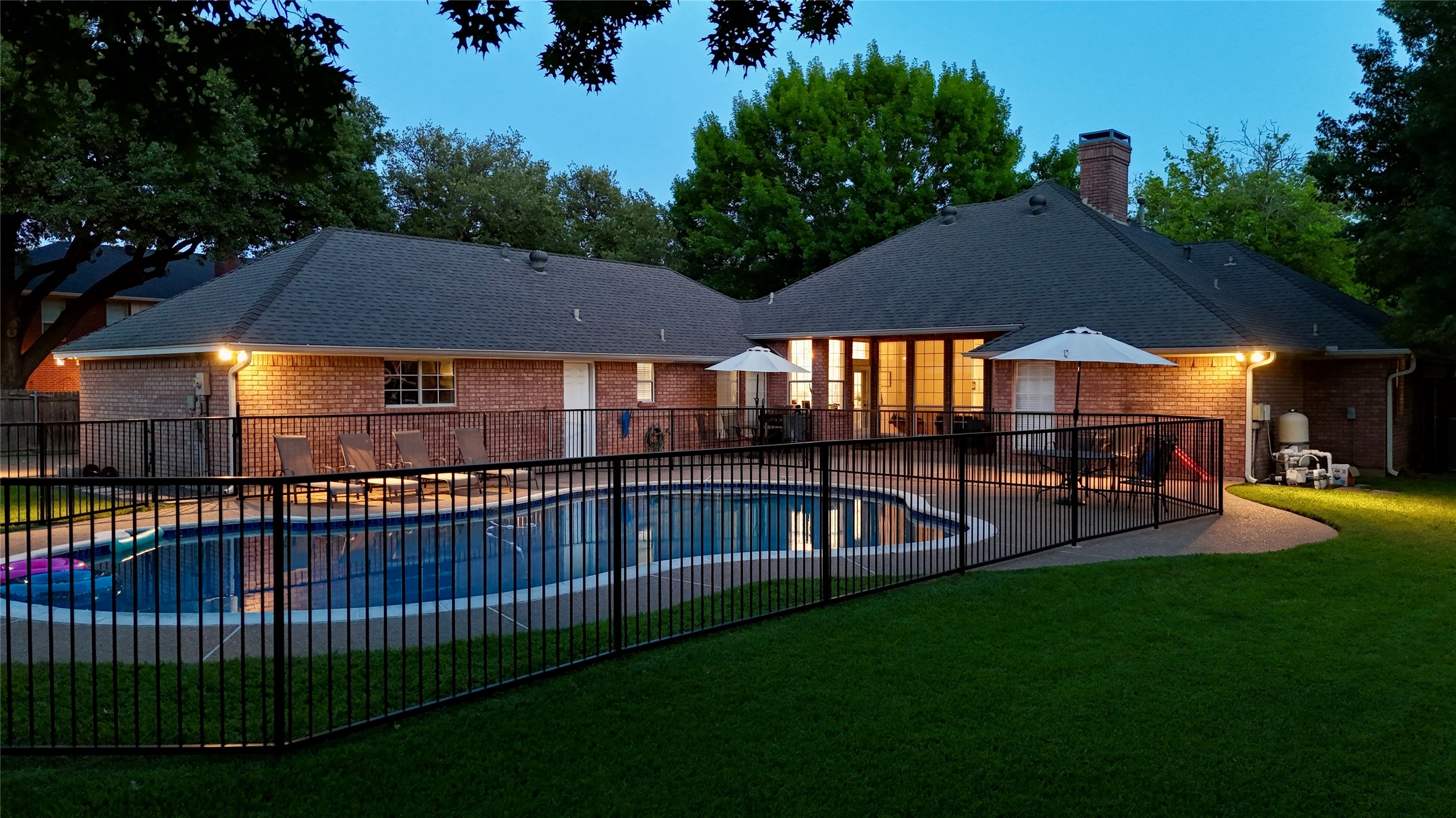 3105 Sunset Lane