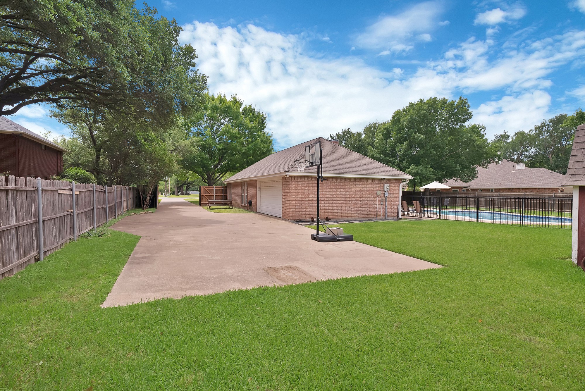 3105 Sunset Lane