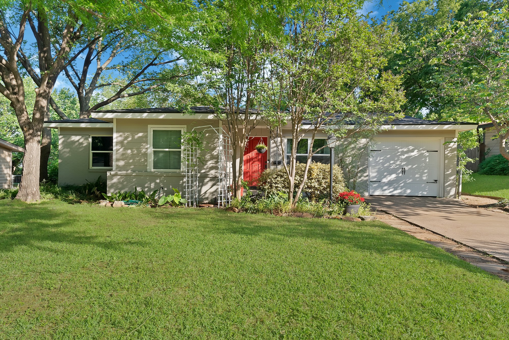 1510 Ravenwood Drive