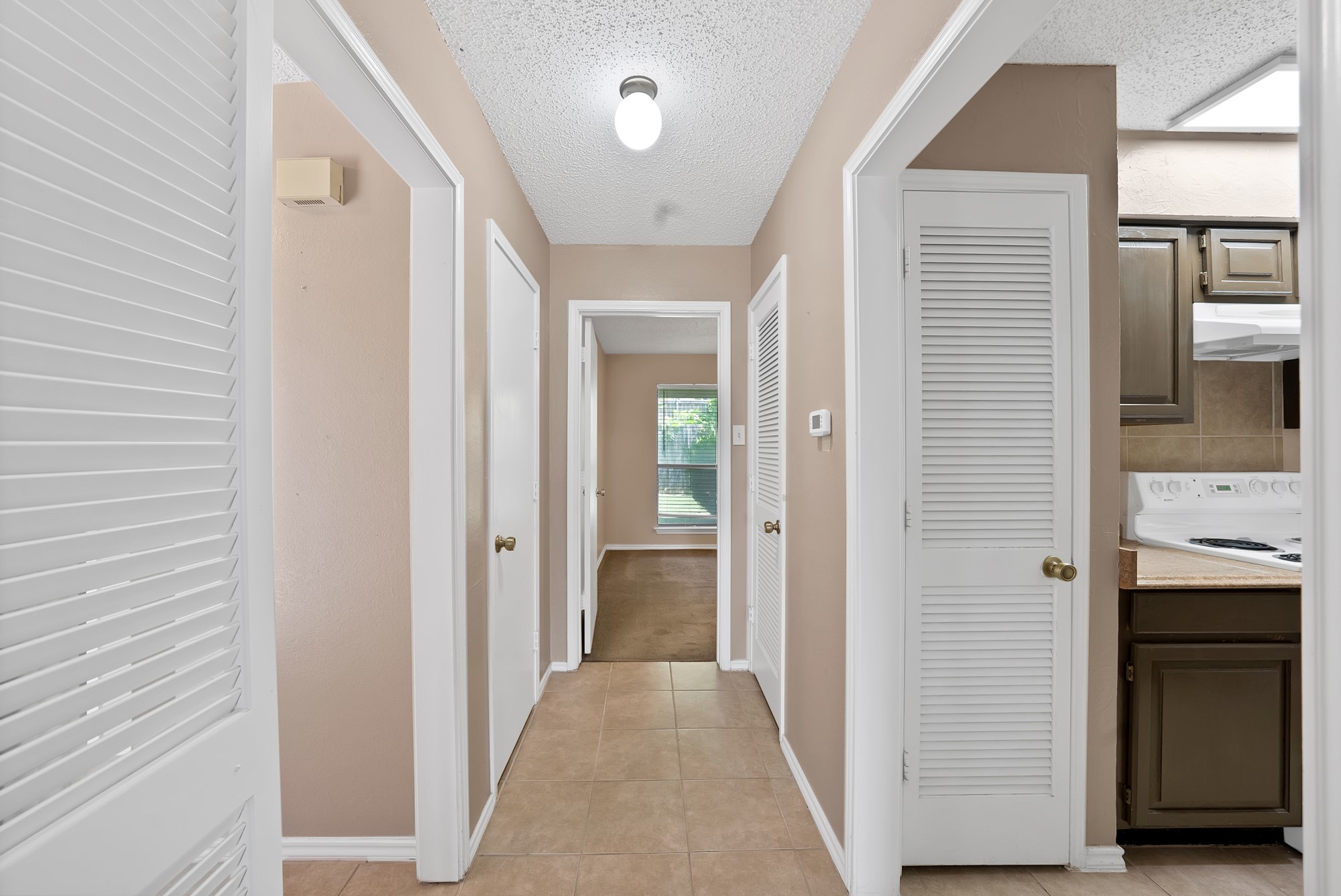 935 Cedarland Boulevard