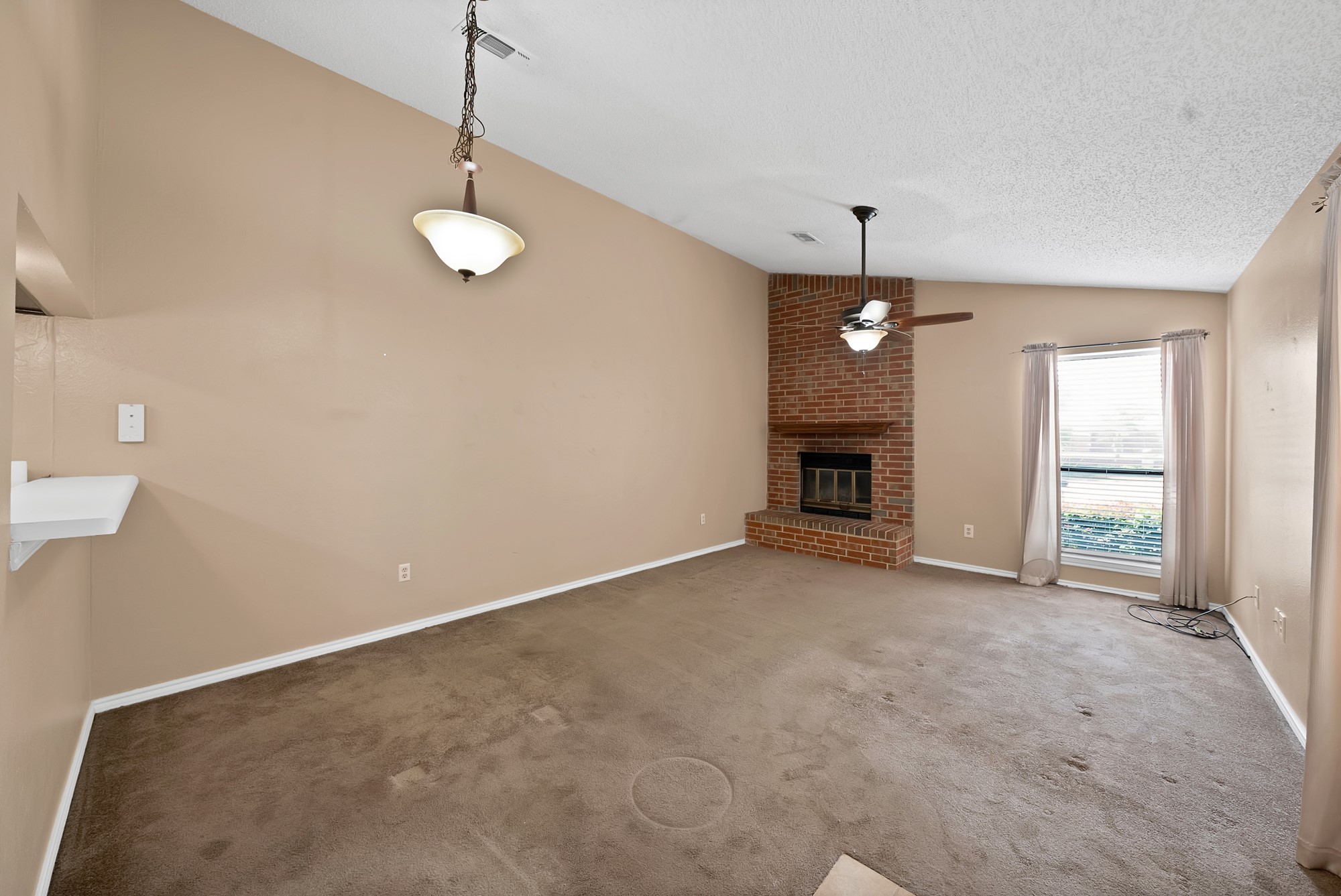 935 Cedarland Boulevard