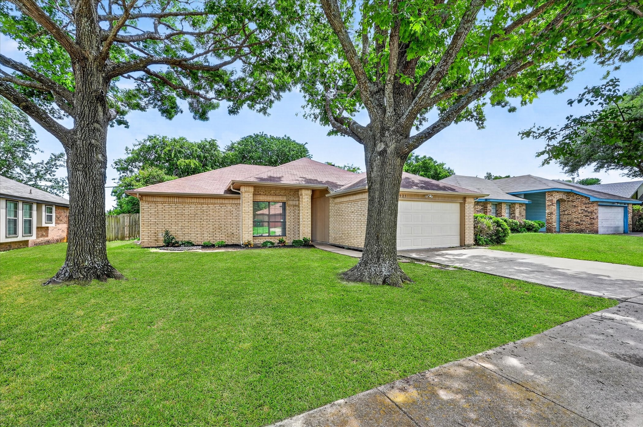 925 Larue Drive