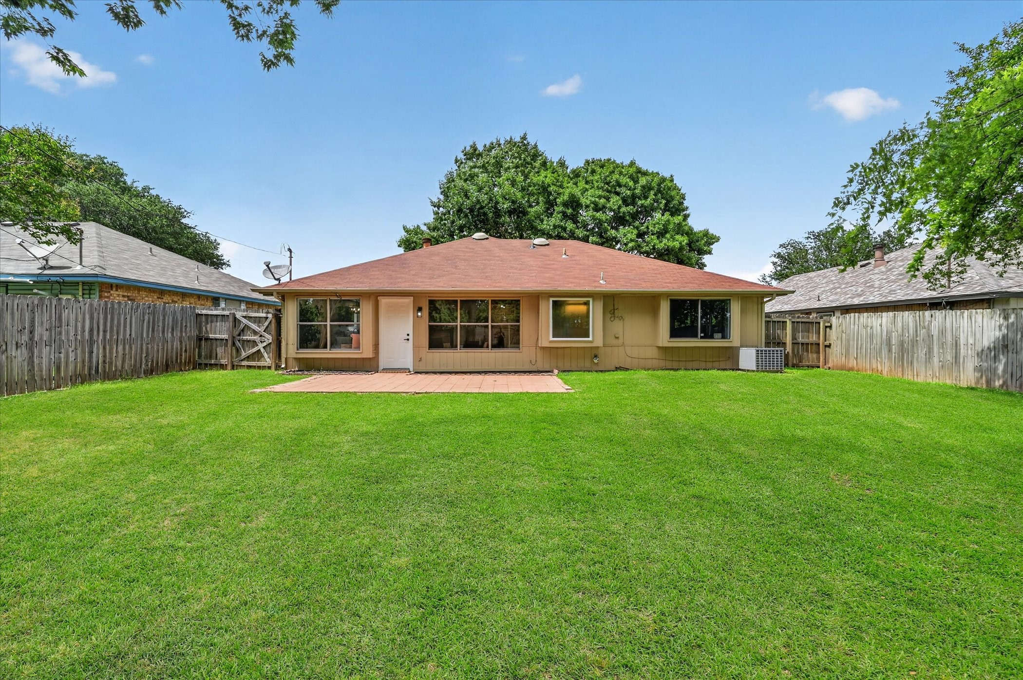 925 Larue Drive