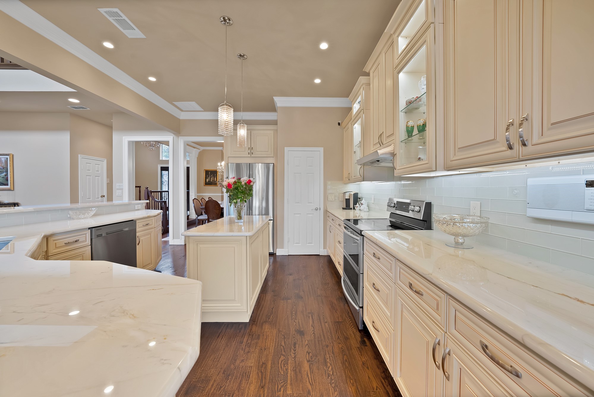 803 Riviera Drive
