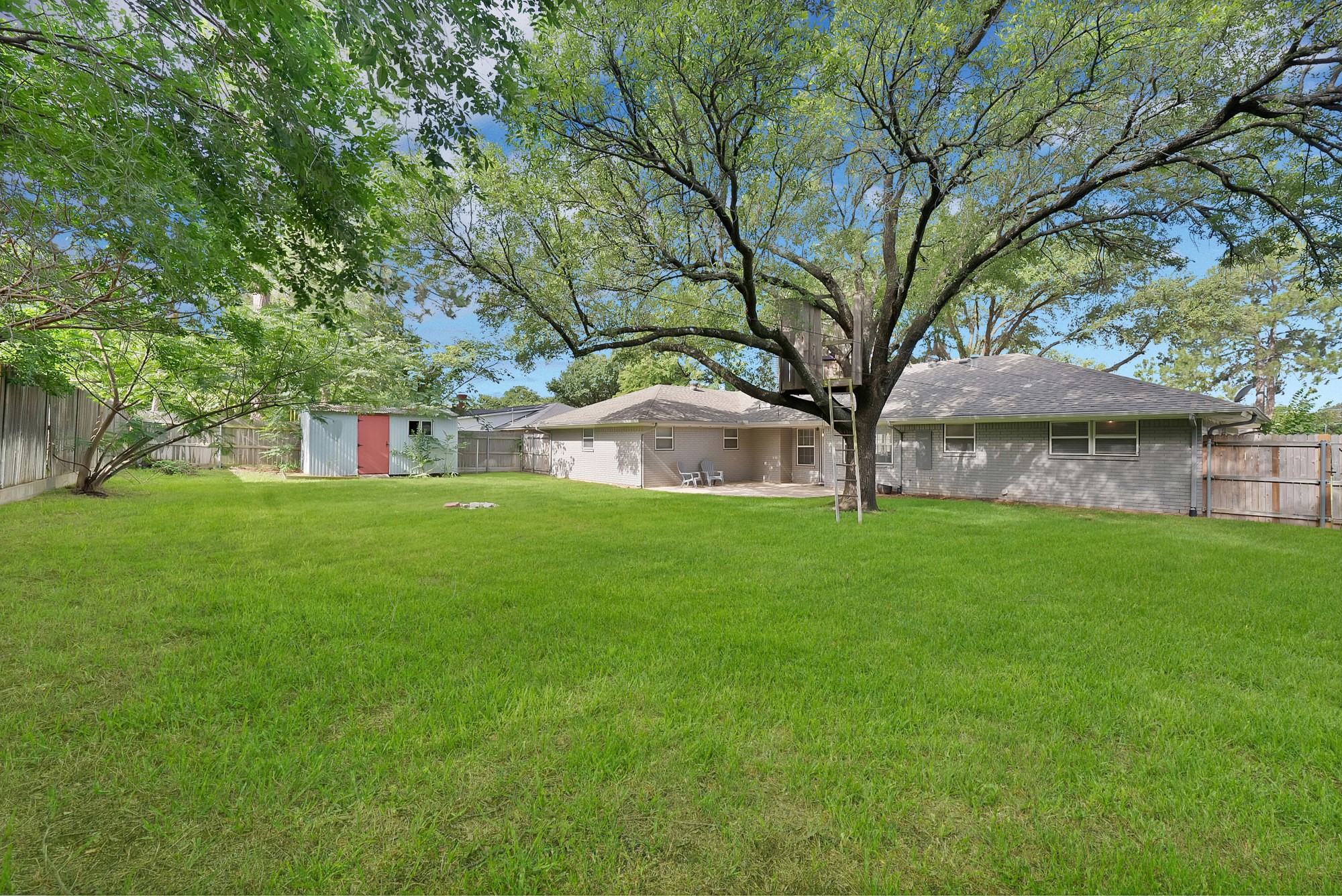 1615 Cresthaven Drive