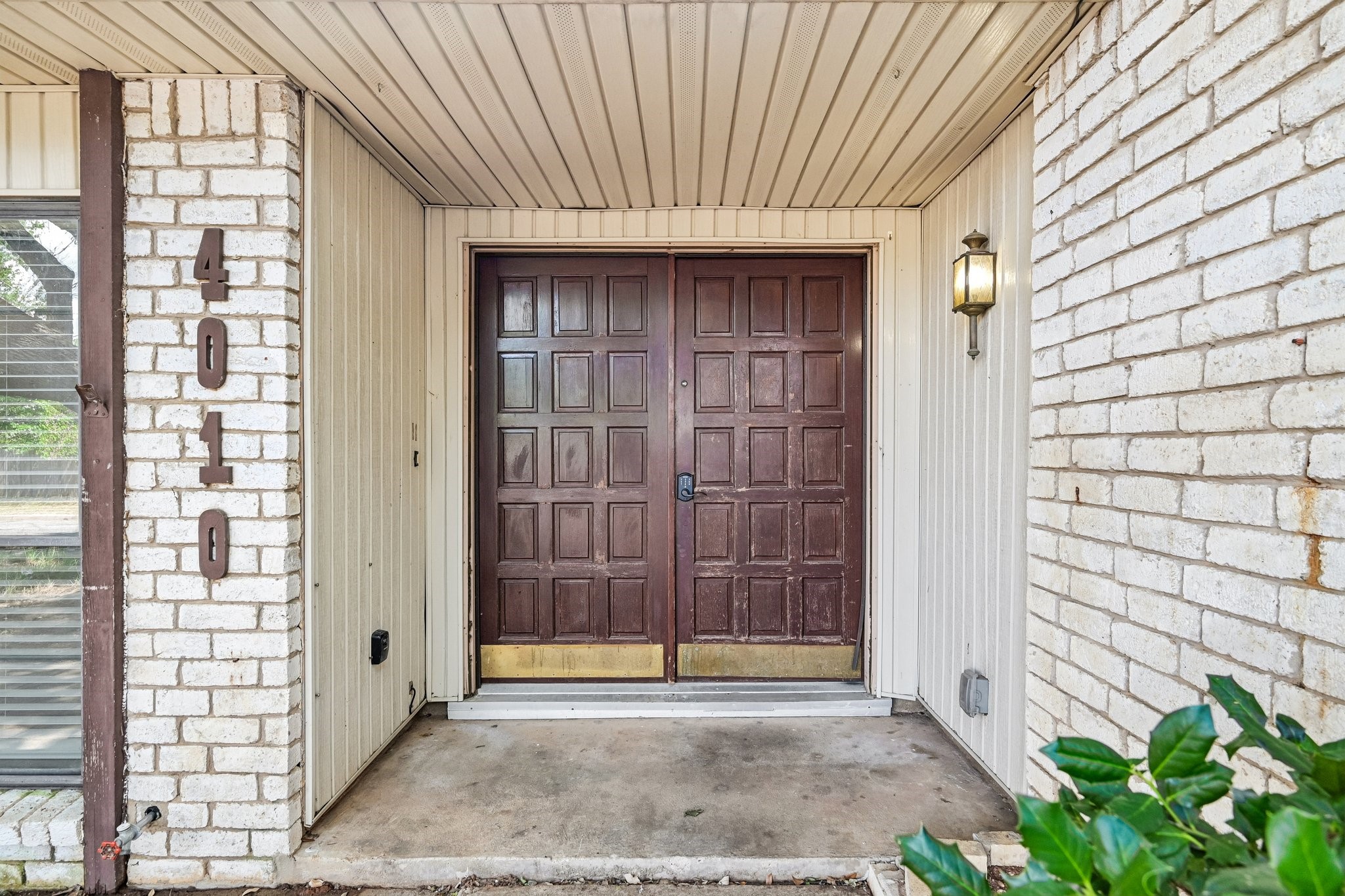4010 Rushview Drive