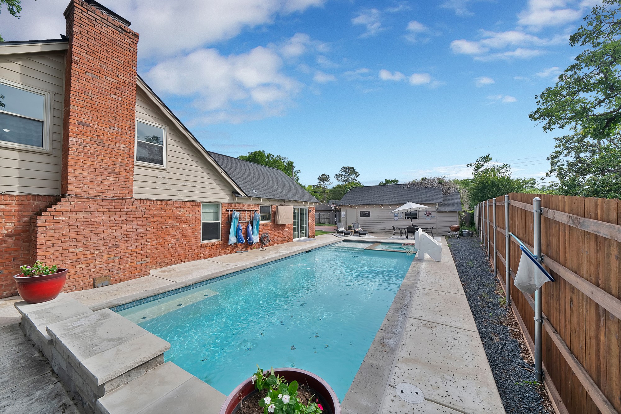 1710 Hilltop Lane