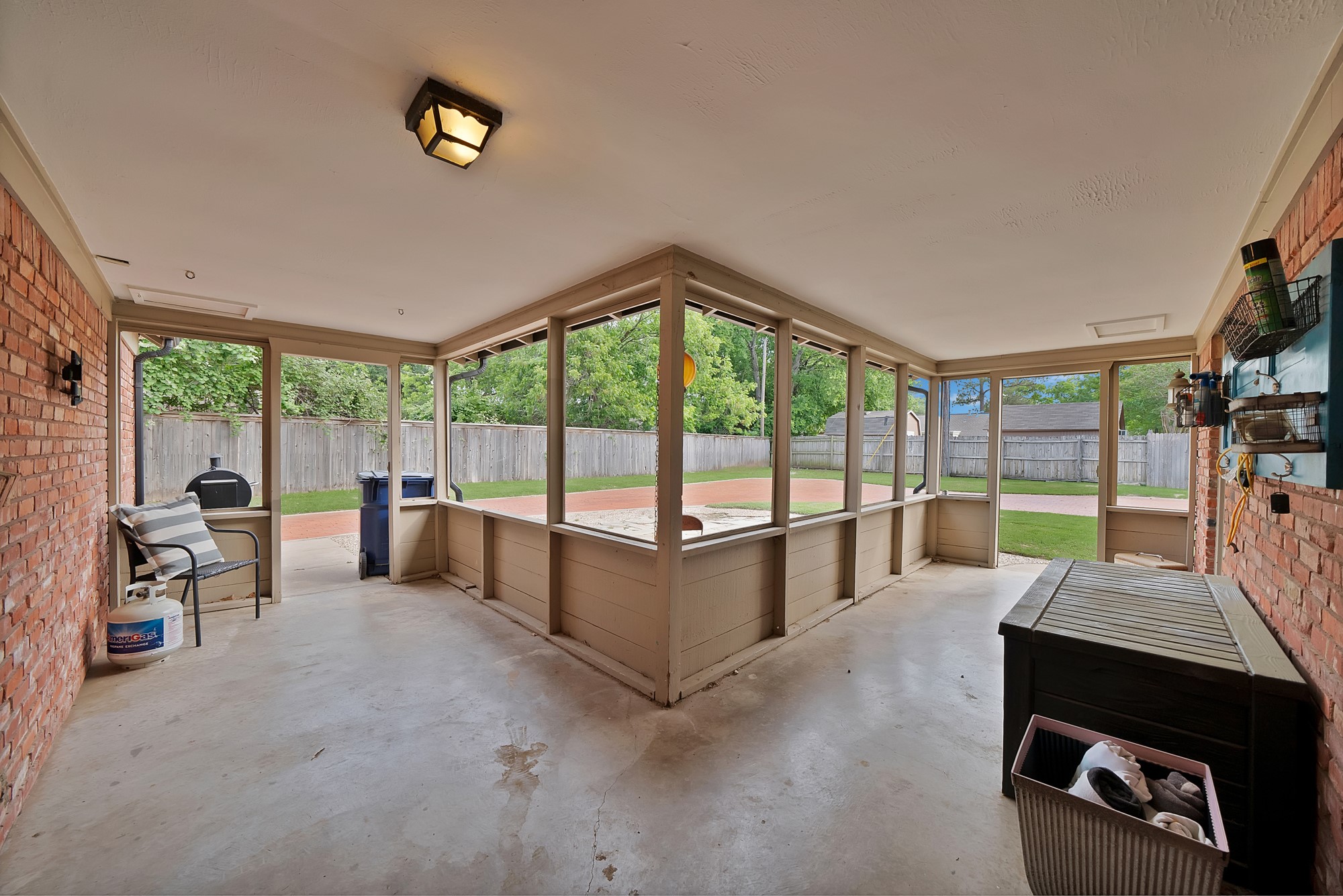 1710 Hilltop Lane