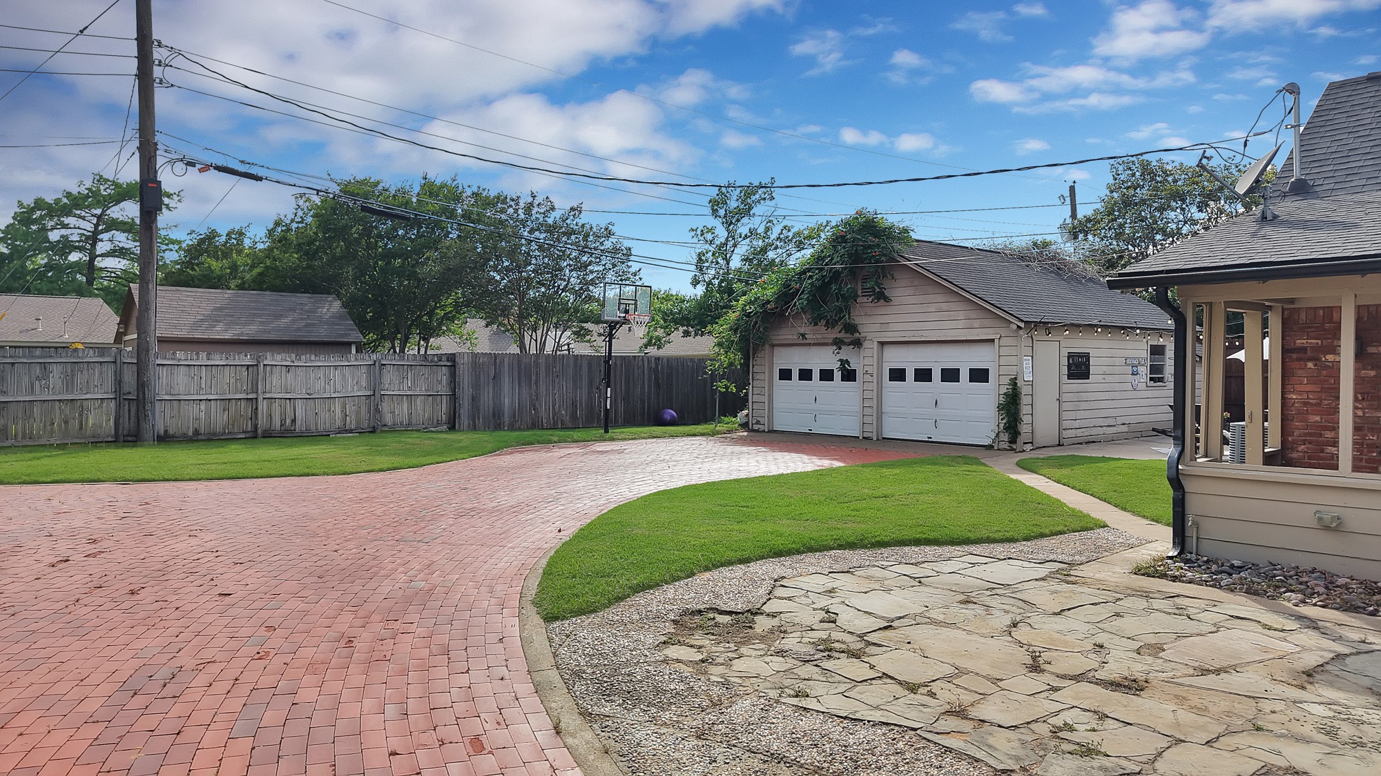 1710 Hilltop Lane